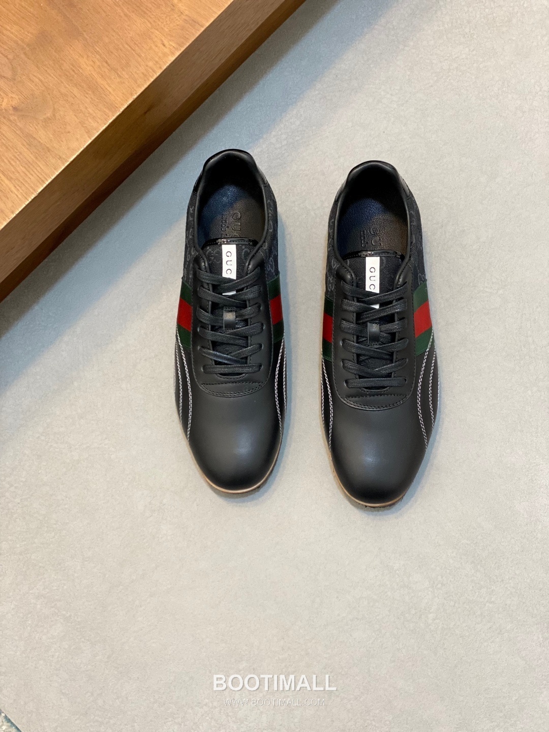 ## 신발 제품 스펙 분석
Gucci GG Canvas Suede Sneakers 구찌 GG 캔버스 스웨이드 스니커즈 645029 1