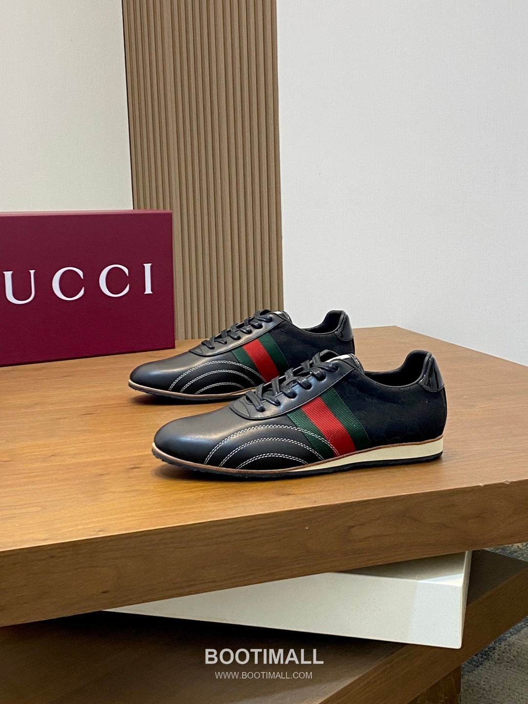 ## 신발 제품 스펙 분석
Gucci GG Canvas Suede Sneakers 구찌 GG 캔버스 스웨이드 스니커즈 645029 3