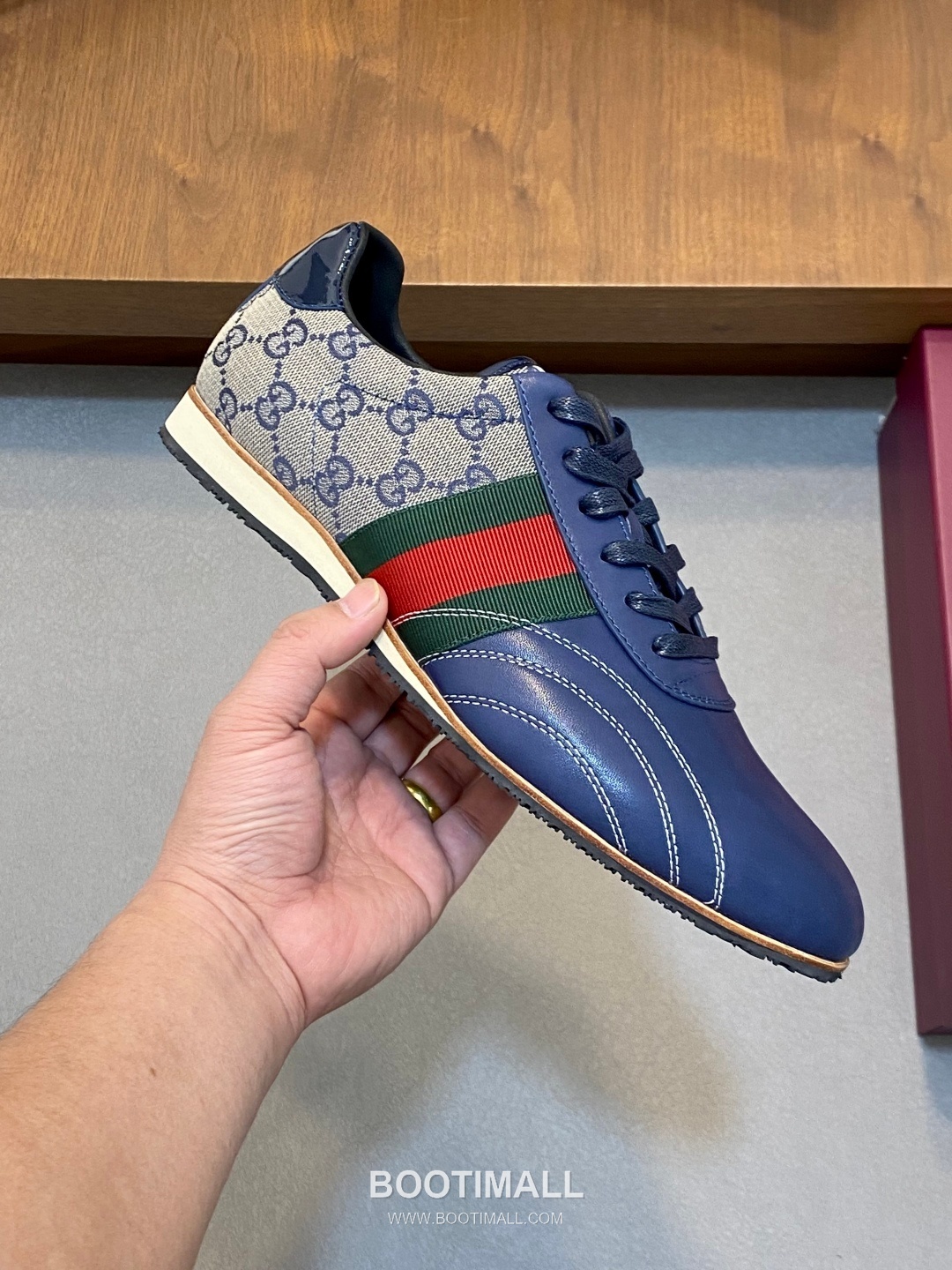 ## 신발 제품 스펙 분석

Gucci GG Canvas Suede Sneakers 구찌 GG 캔버스 스웨이드 스니커즈 645029 4