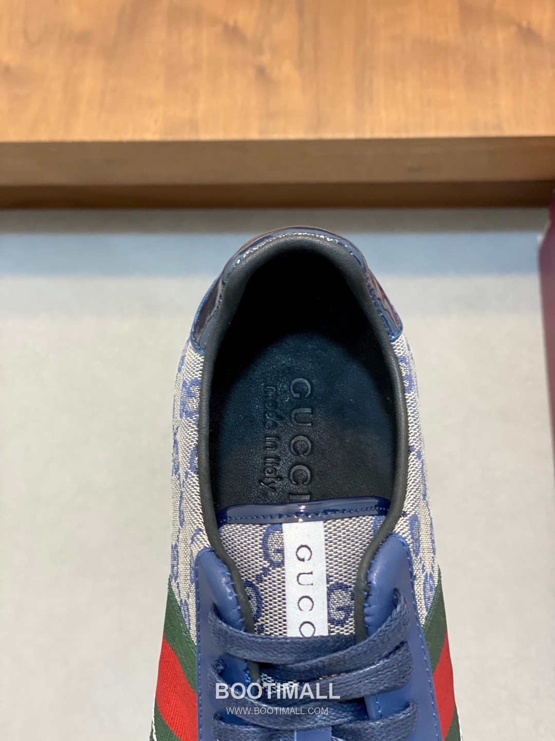 ## 신발 제품 스펙 분석

Gucci GG Canvas Suede Sneakers 구찌 GG 캔버스 스웨이드 스니커즈 645029 7