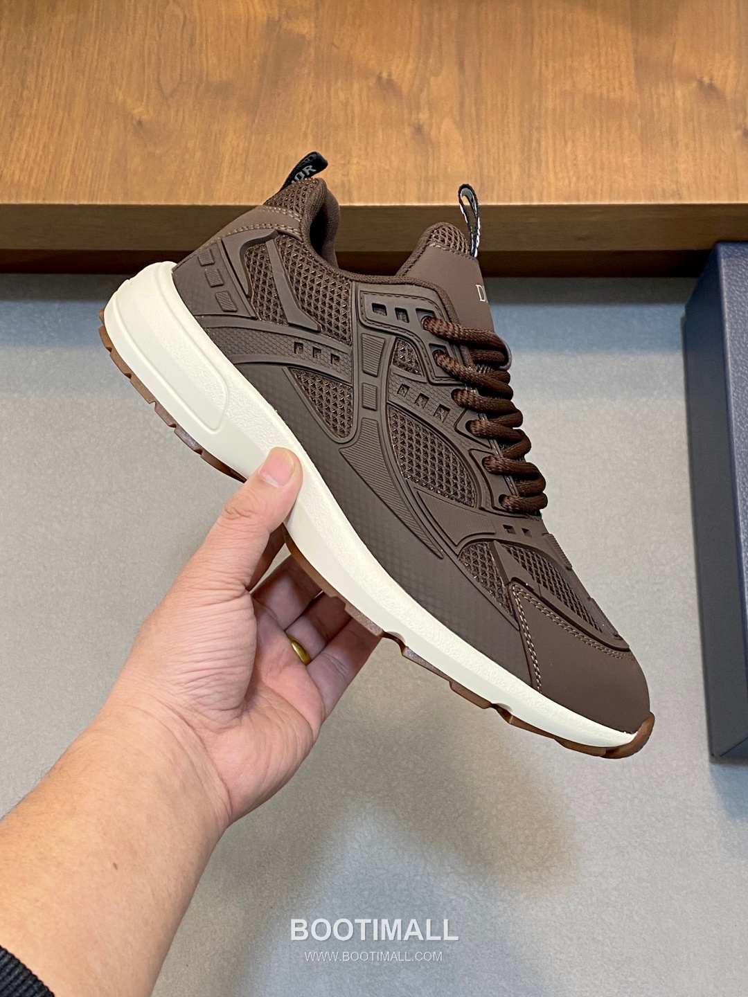 ## 신발 제품 스펙 분석
Dior B22 Mesh Technical Sneakers 디올 B22 메쉬 테크니컬 스니커즈 3SN231ZHM 4