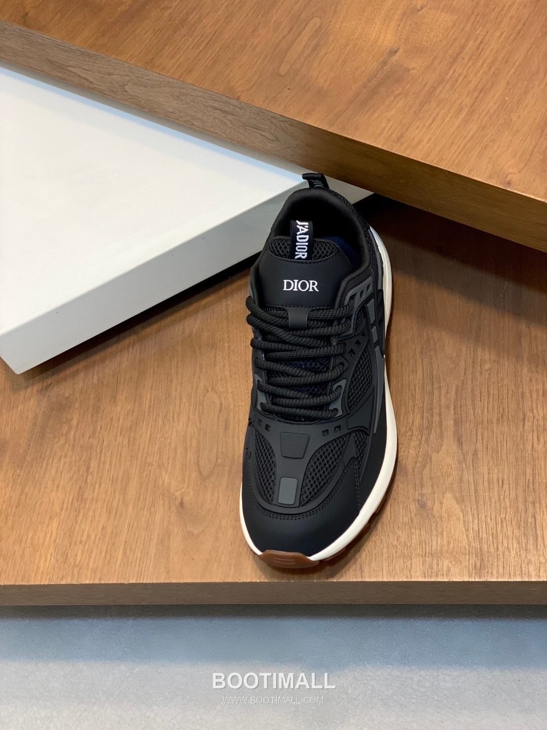## 신발 제품 스펙 분석
Dior B22 Mesh Technical Sneakers 디올 B22 메쉬 테크니컬 스니커즈 3SN231ZHM 6