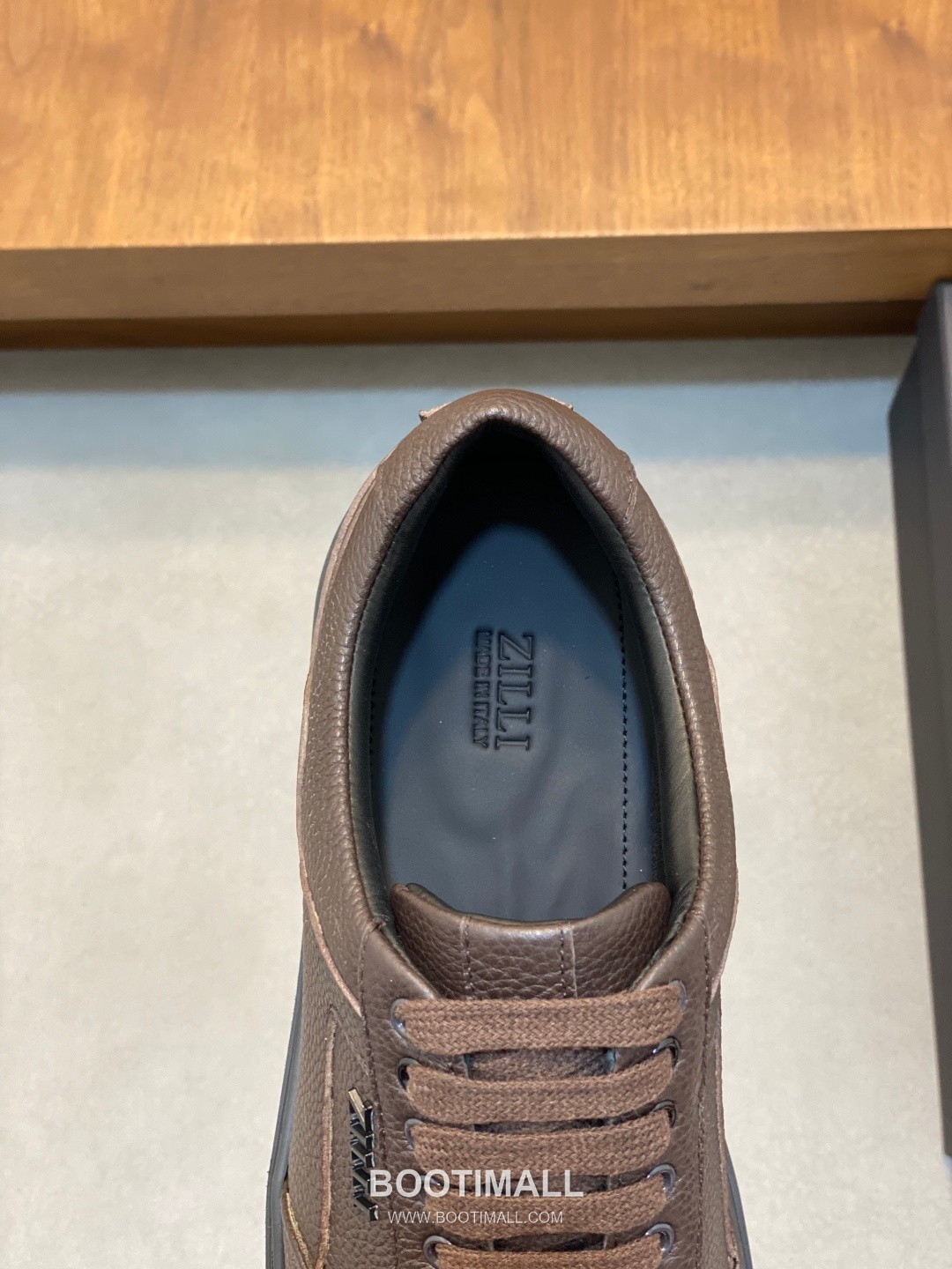 ## 신발 제품 스펙 분석

ZILLI Grained Leather Sneakers 질리 그레인 레더 스니커즈 7