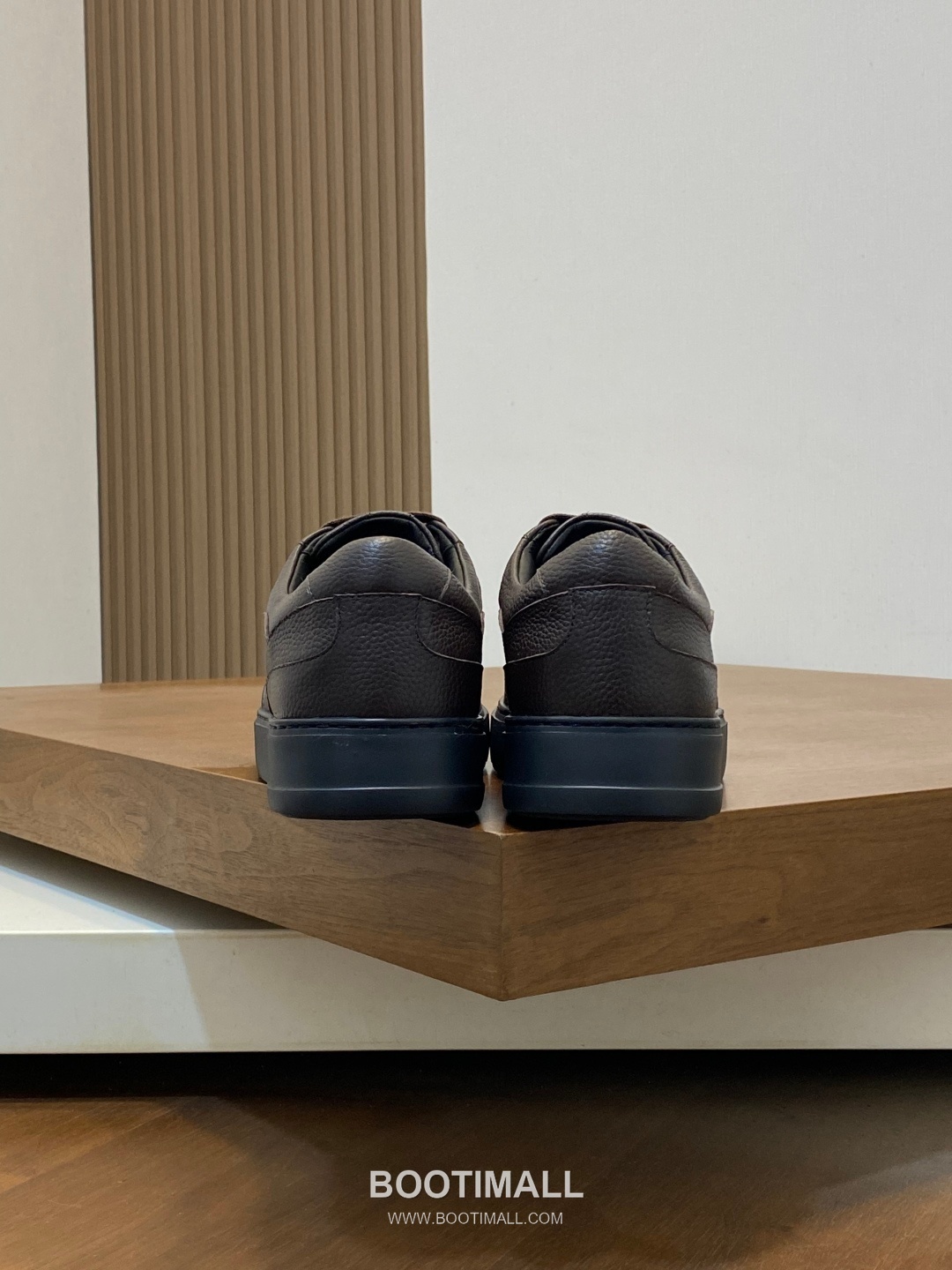 ## 신발 제품 스펙 분석

ZILLI Grained Leather Sneakers 질리 그레인 레더 스니커즈 8