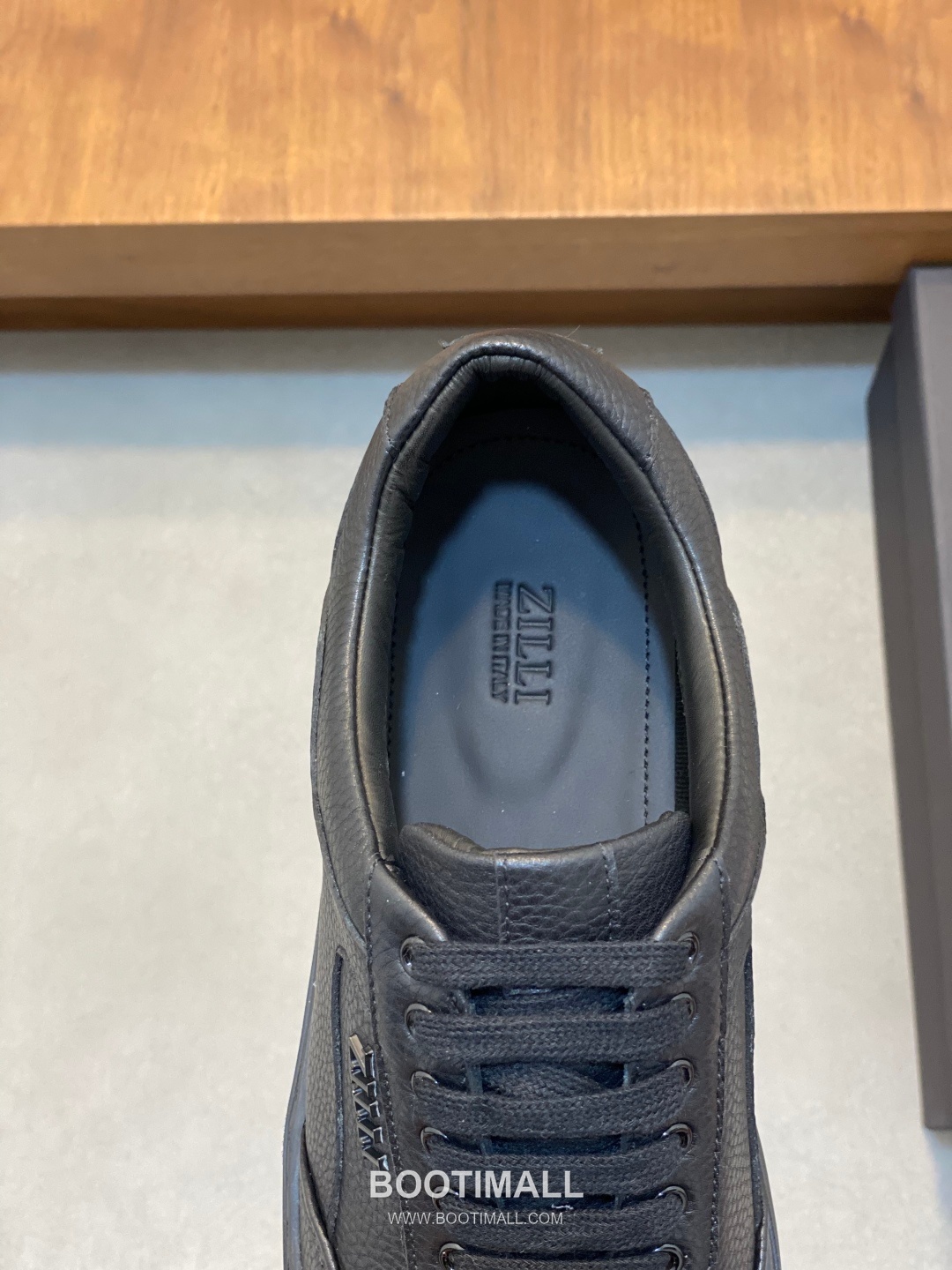 ## 신발 제품 스펙 분석

ZILLI Grained Leather Sneakers 질리 그레인 레더 스니커즈 7