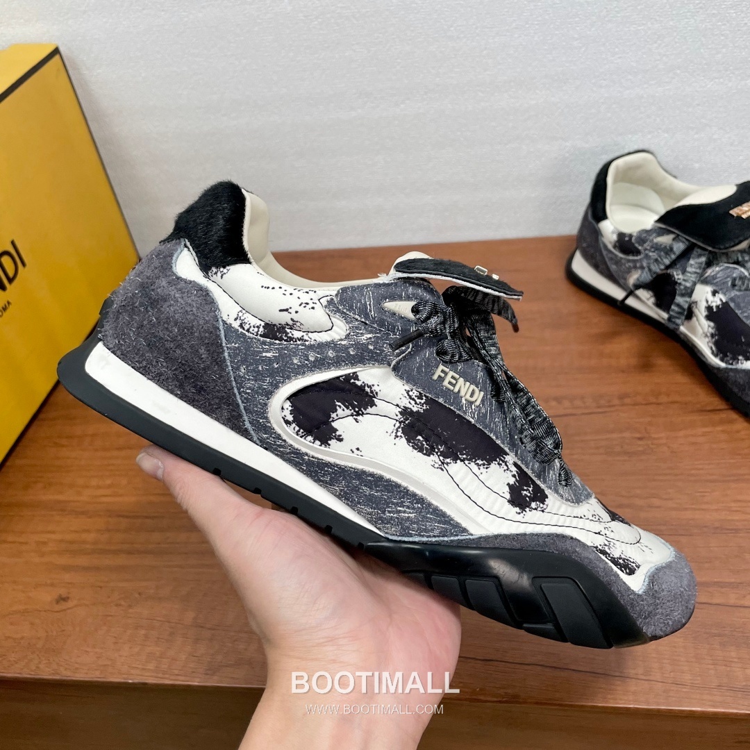 ## 신발 제품 스펙 분석
Fendi Wave Pulse Sneakers 펜디 웨이브 펄스 스니커즈 7E1392 4