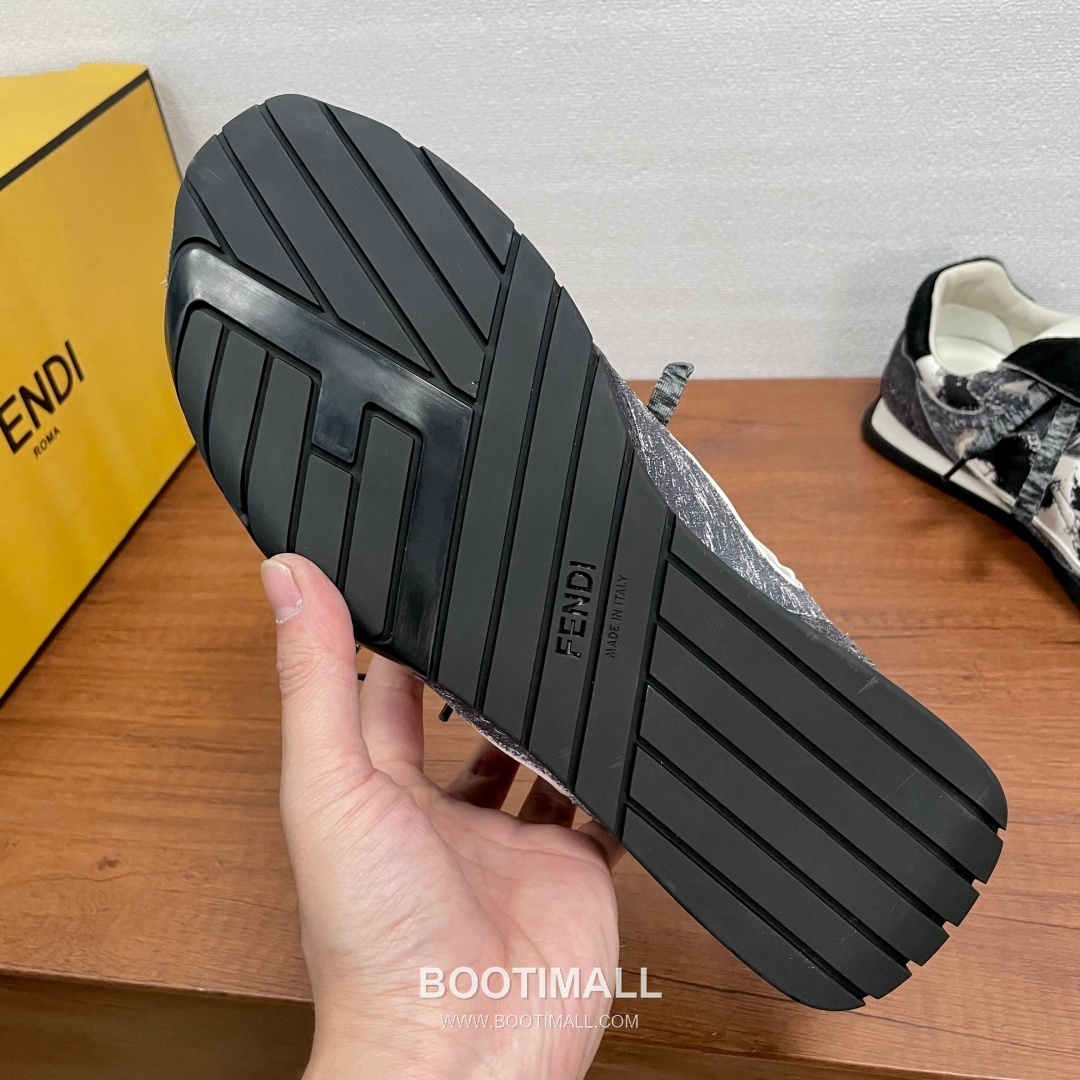 ## 신발 제품 스펙 분석
Fendi Wave Pulse Sneakers 펜디 웨이브 펄스 스니커즈 7E1392 6