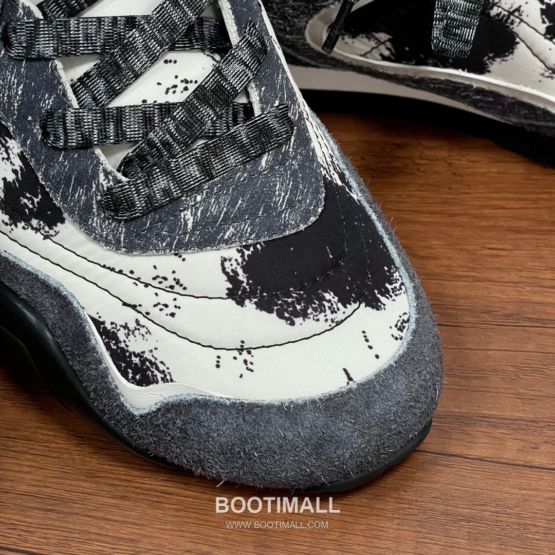 ## 신발 제품 스펙 분석
Fendi Wave Pulse Sneakers 펜디 웨이브 펄스 스니커즈 7E1392 9