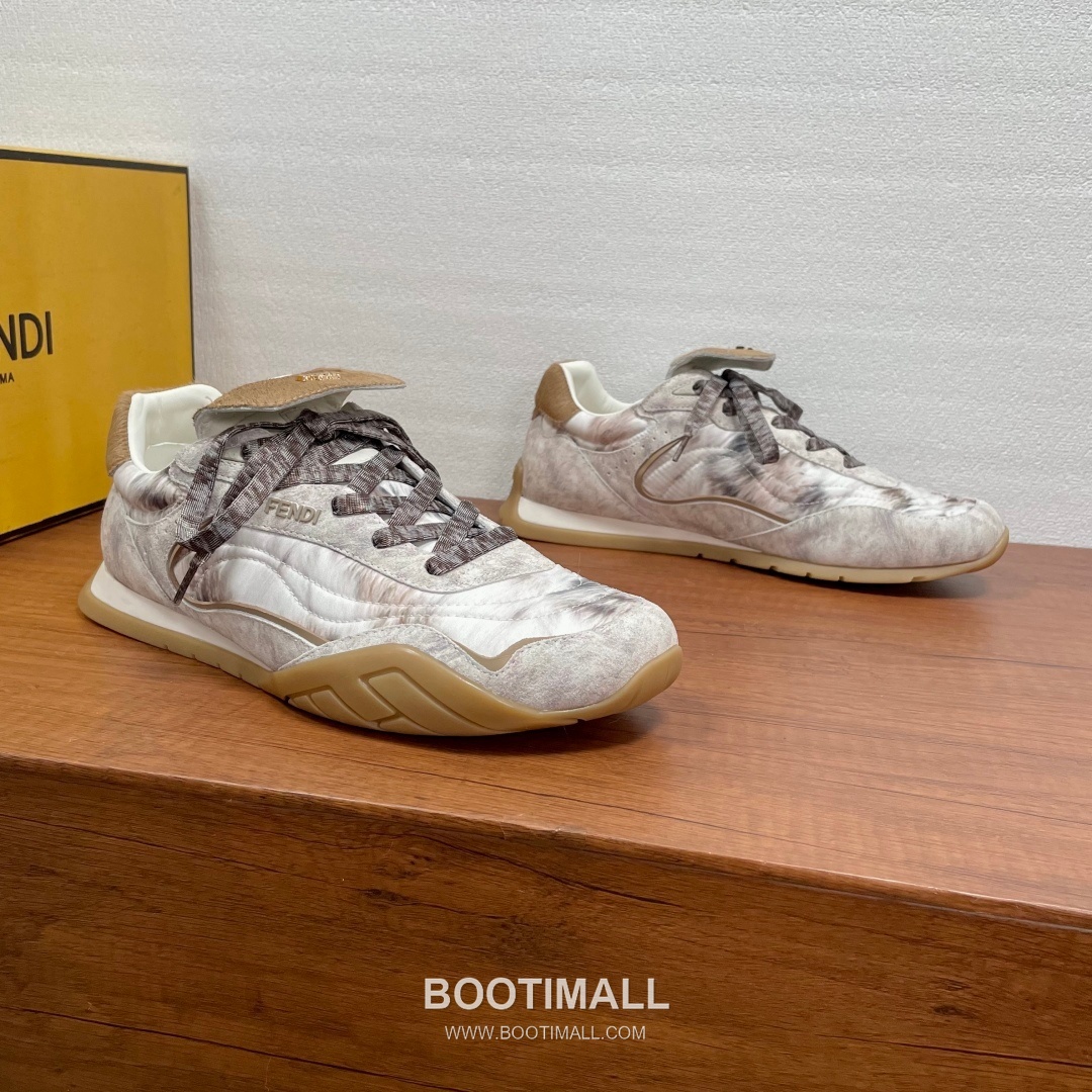 ## 신발 제품 스펙 분석

Fendi Wave Pulse Sneakers 펜디 웨이브 펄스 스니커즈 7E1392 3