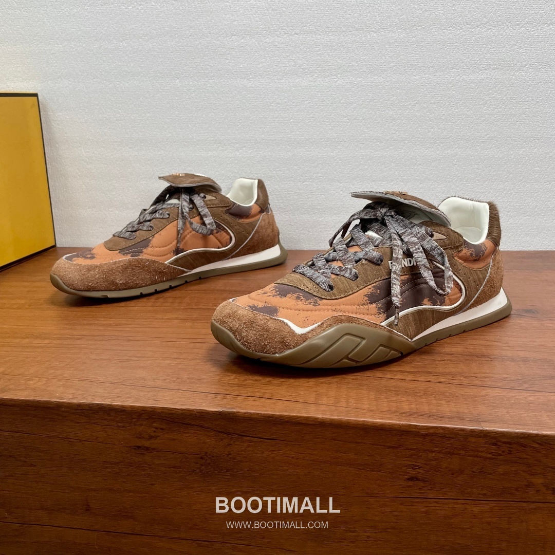 ## 신발 제품 스펙 분석

Fendi Wave Pulse Sneakers 펜디 웨이브 펄스 스니커즈 7E1392 1