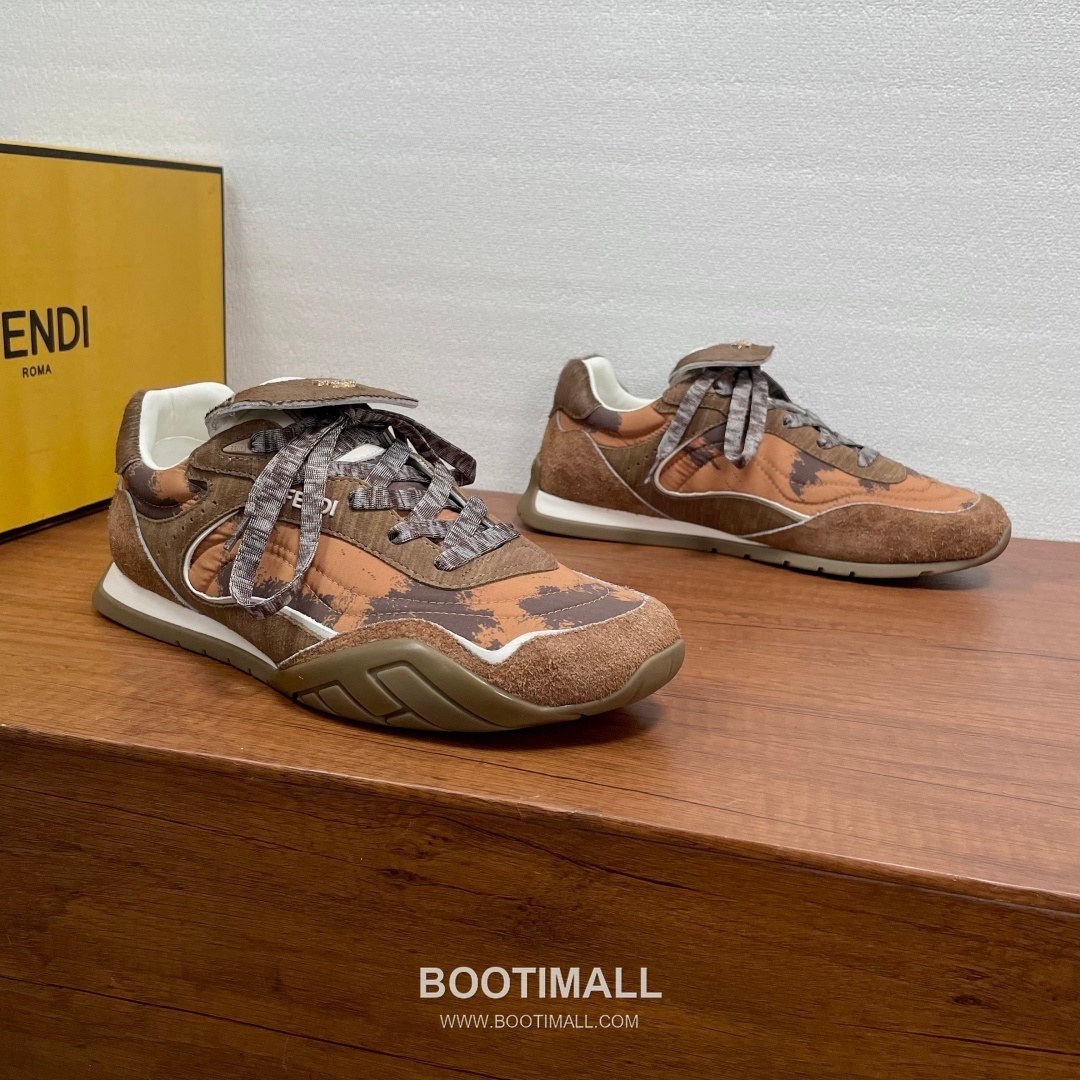 ## 신발 제품 스펙 분석

Fendi Wave Pulse Sneakers 펜디 웨이브 펄스 스니커즈 7E1392 3