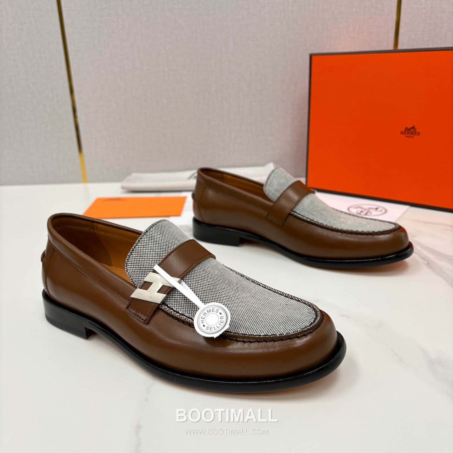 ## 신발 제품 스펙 분석
Hermès Milton Leather Loafers 에르메스 밀턴 레더 로퍼 3