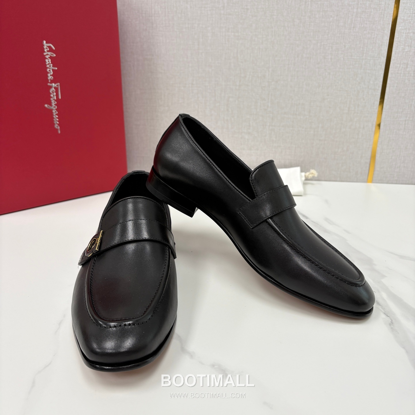 ## 신발 제품 스펙 분석

Salvatore Ferragamo Gancini Leather Loafers 살바토레 페라가모 간치니 레더 로퍼 7