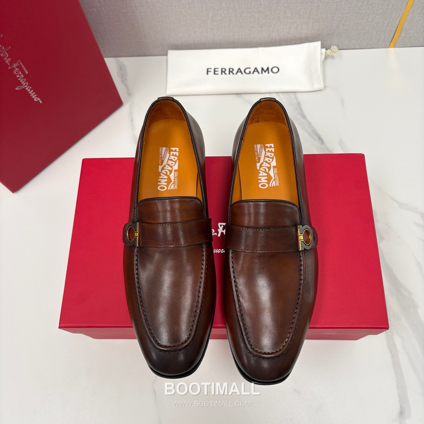 ## 신발 제품 스펙 분석

Salvatore Ferragamo Gancini Leather Loafers 살바토레 페라가모 간치니 레더 로퍼 1