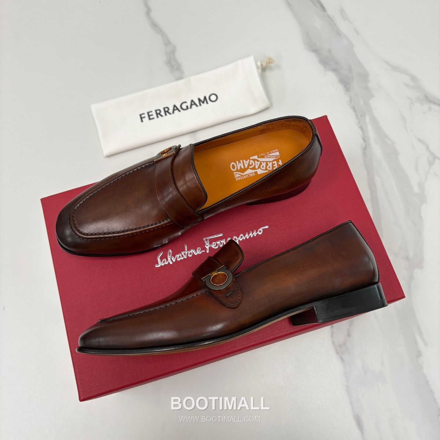 ## 신발 제품 스펙 분석

Salvatore Ferragamo Gancini Leather Loafers 살바토레 페라가모 간치니 레더 로퍼 3