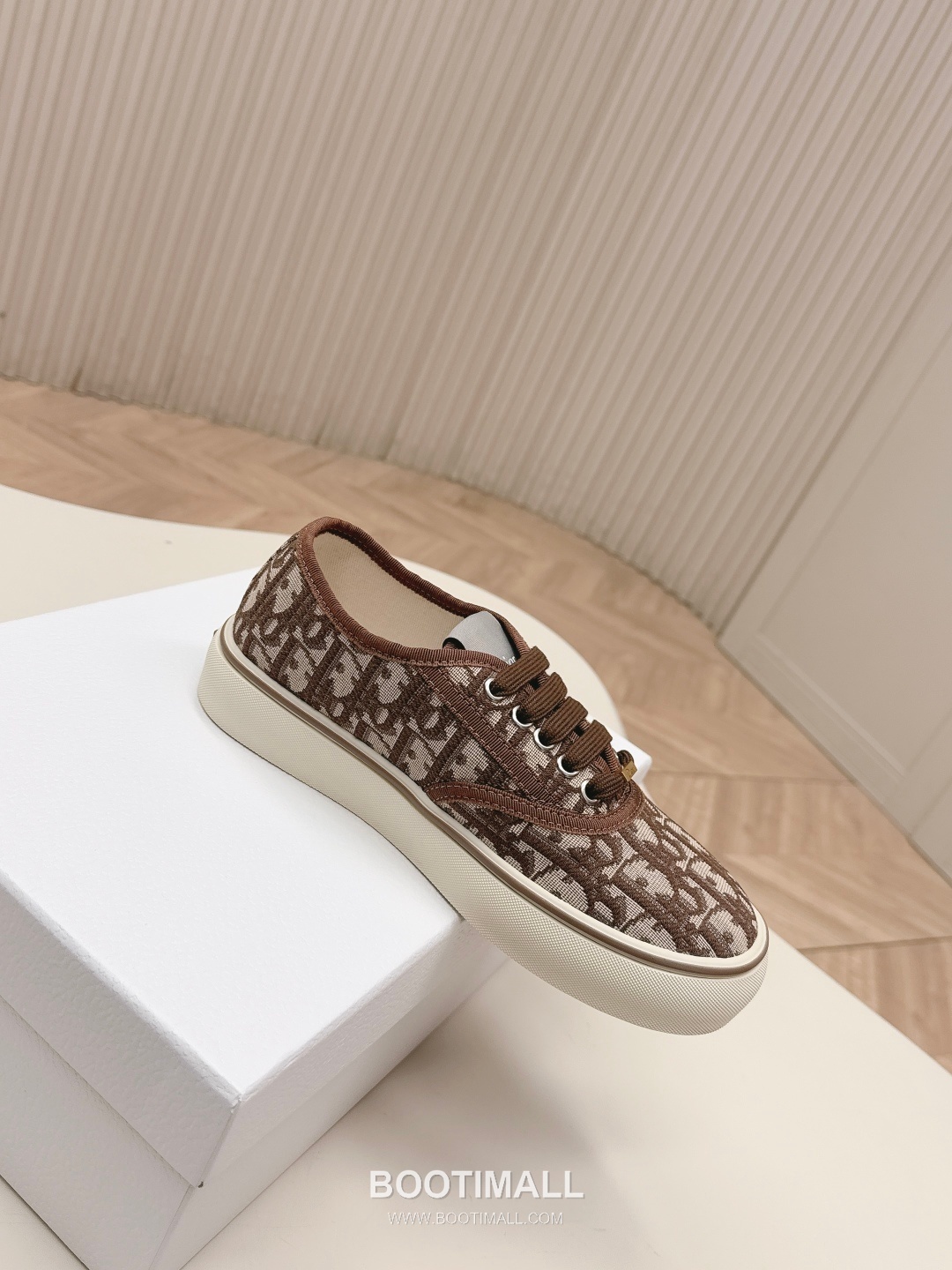 Dior Saltwind Oblique Canvas Lace Sneakers Couple 디올 솔트윈드 오블리크 캔버스 레이스 스니커즈 커플 모델 5