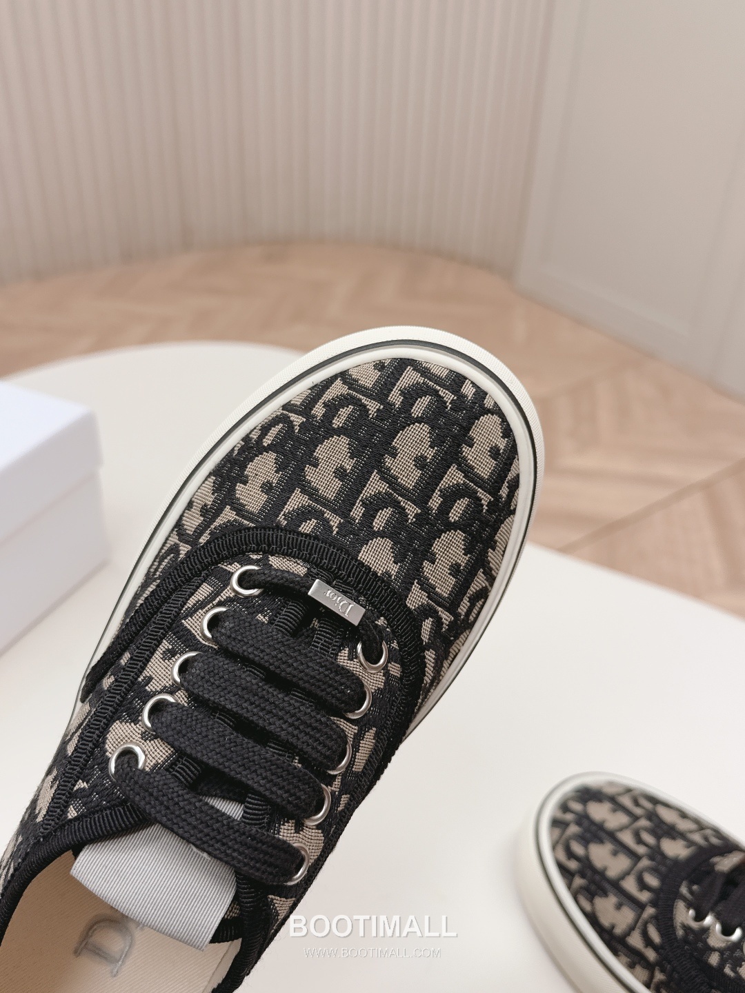 Dior Saltwind Oblique Canvas Lace Sneakers Couple 디올 솔트윈드 오블리크 캔버스 레이스 스니커즈 커플 모델 3