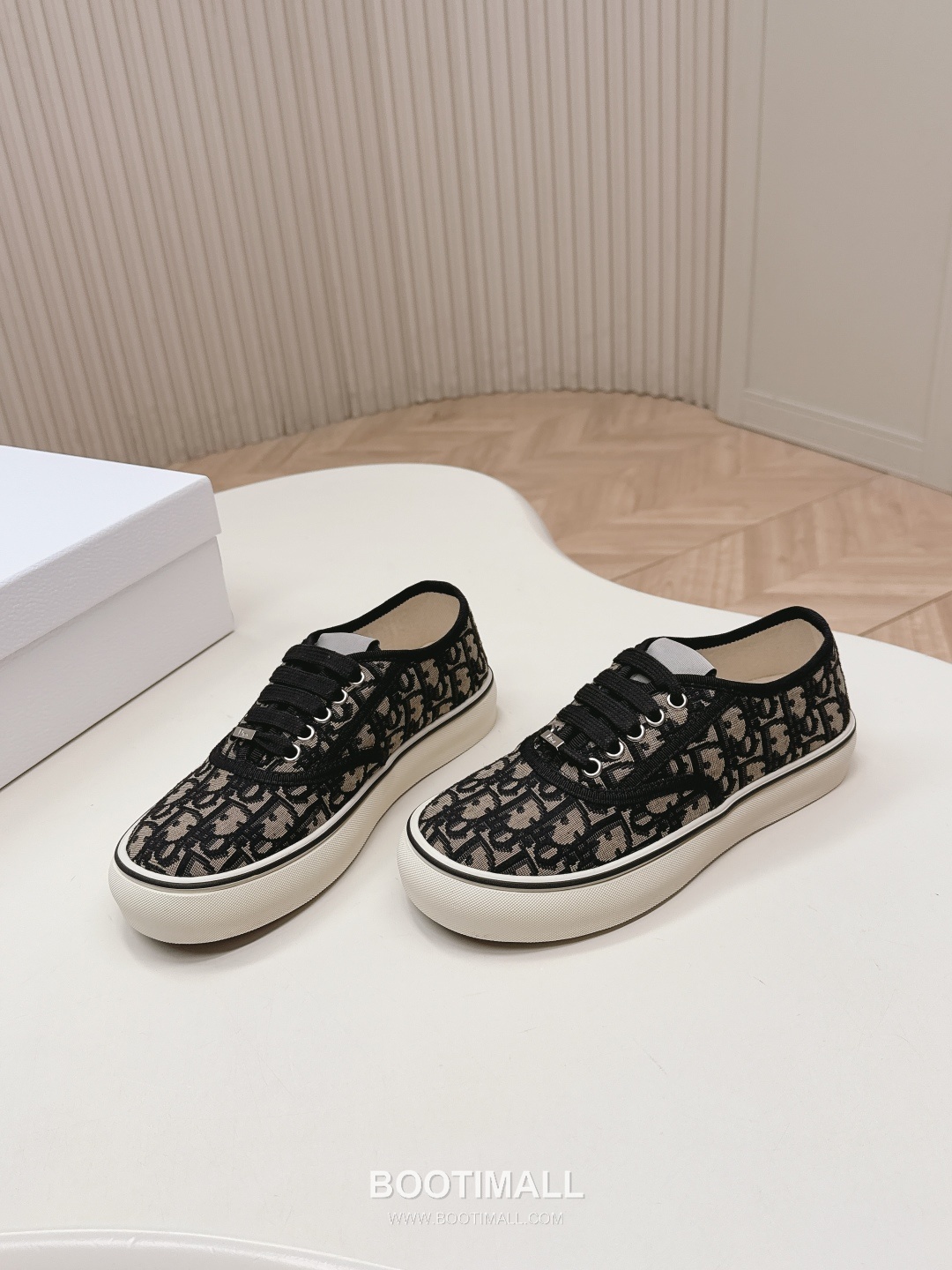 Dior Saltwind Oblique Canvas Lace Sneakers Couple 디올 솔트윈드 오블리크 캔버스 레이스 스니커즈 커플 모델 6