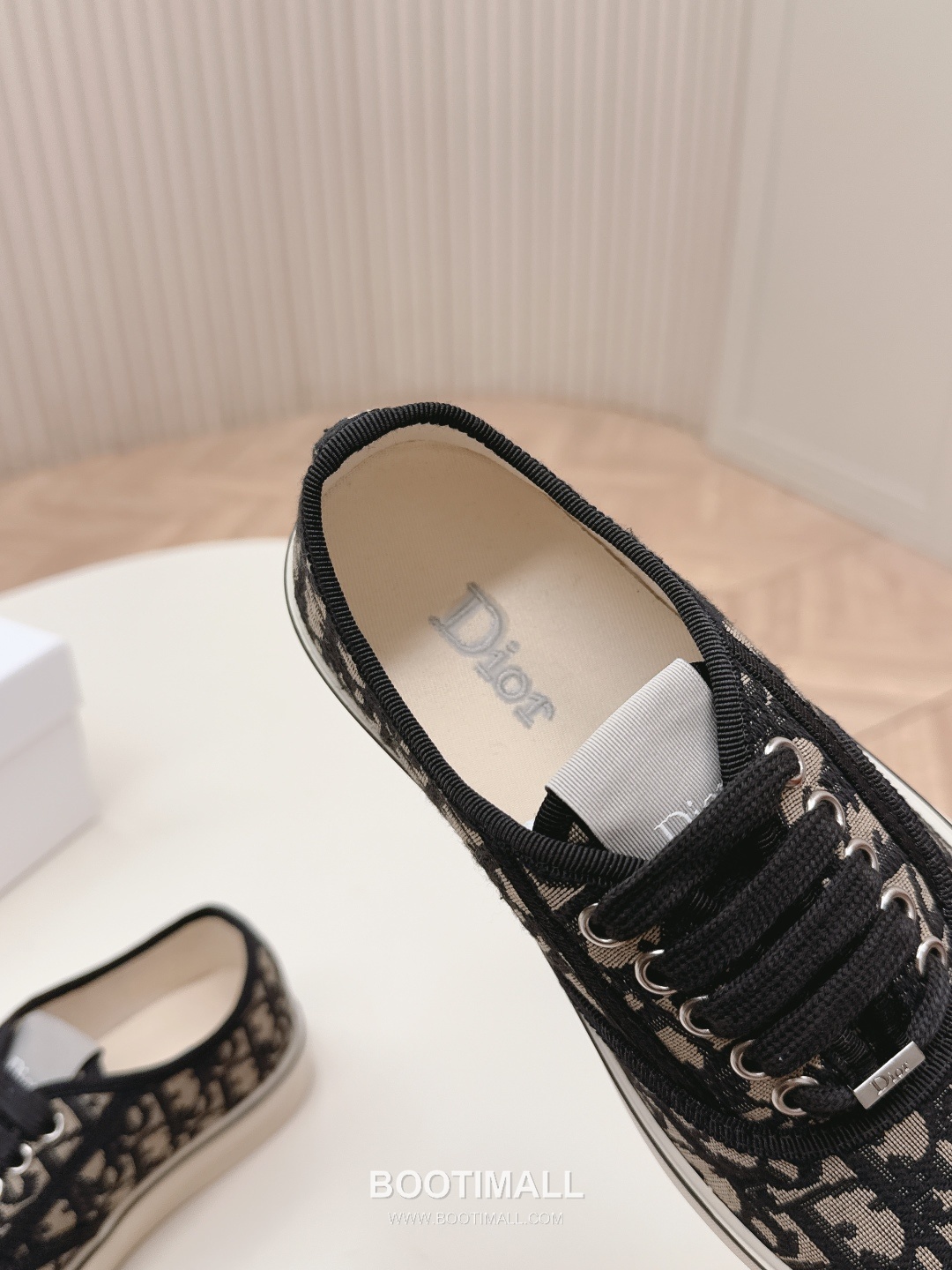 Dior Saltwind Oblique Canvas Lace Sneakers Couple 디올 솔트윈드 오블리크 캔버스 레이스 스니커즈 커플 모델 8