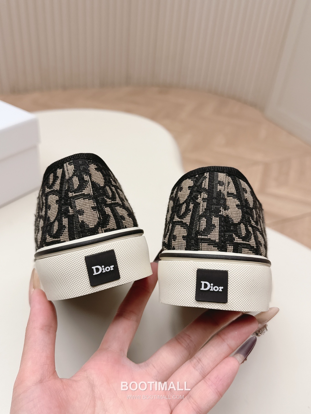 Dior Saltwind Oblique Canvas Lace Sneakers Couple 디올 솔트윈드 오블리크 캔버스 레이스 스니커즈 커플 모델 9