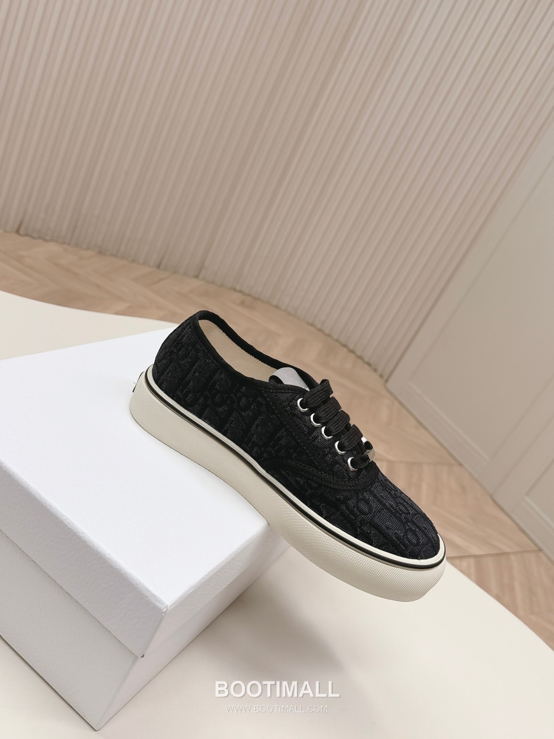 Dior Saltwind Oblique Canvas Lace Sneakers Couple 디올 솔트윈드 오블리크 캔버스 레이스 스니커즈 커플 모델 7