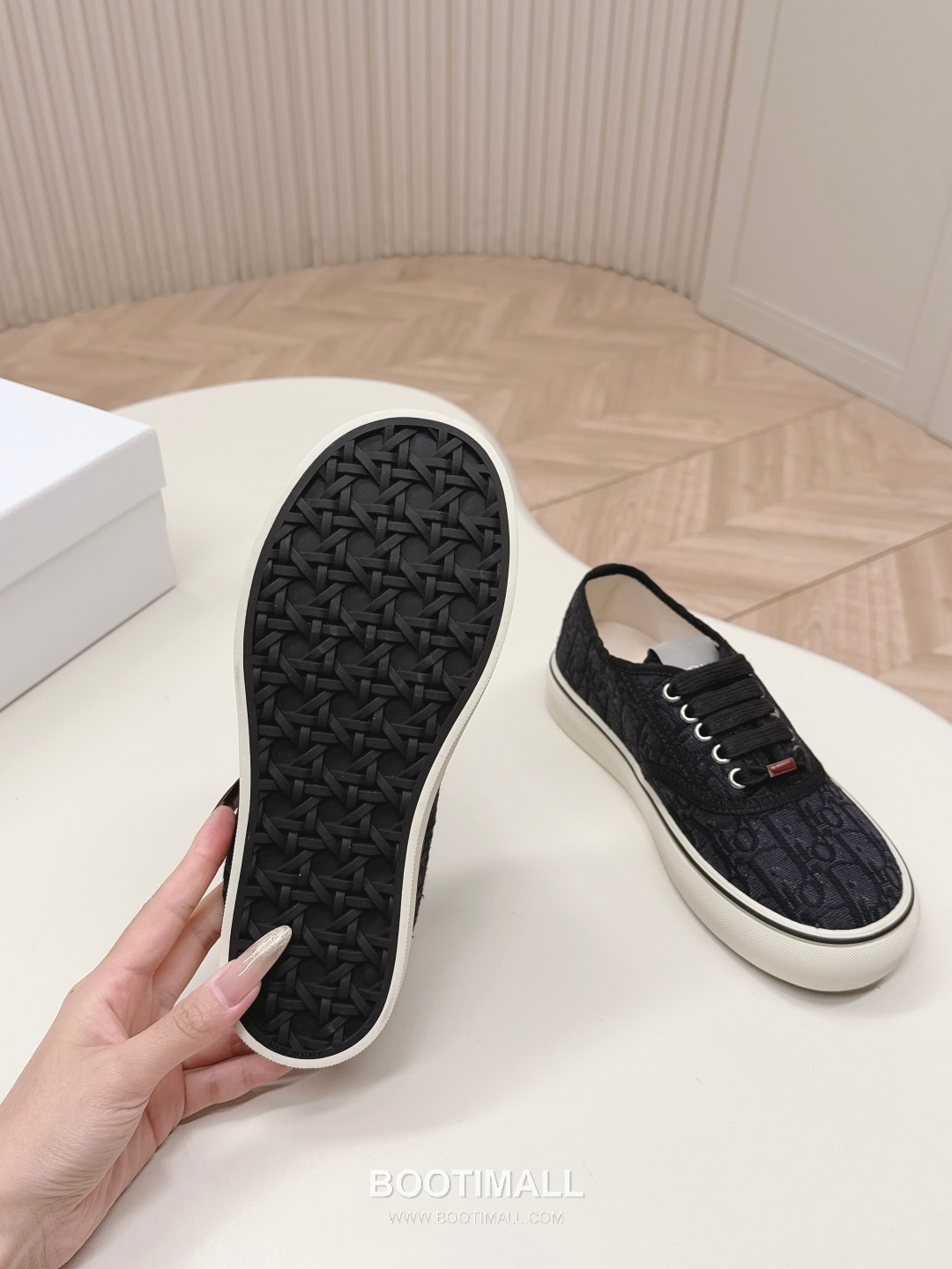 Dior Saltwind Oblique Canvas Lace Sneakers Couple 디올 솔트윈드 오블리크 캔버스 레이스 스니커즈 커플 모델 8