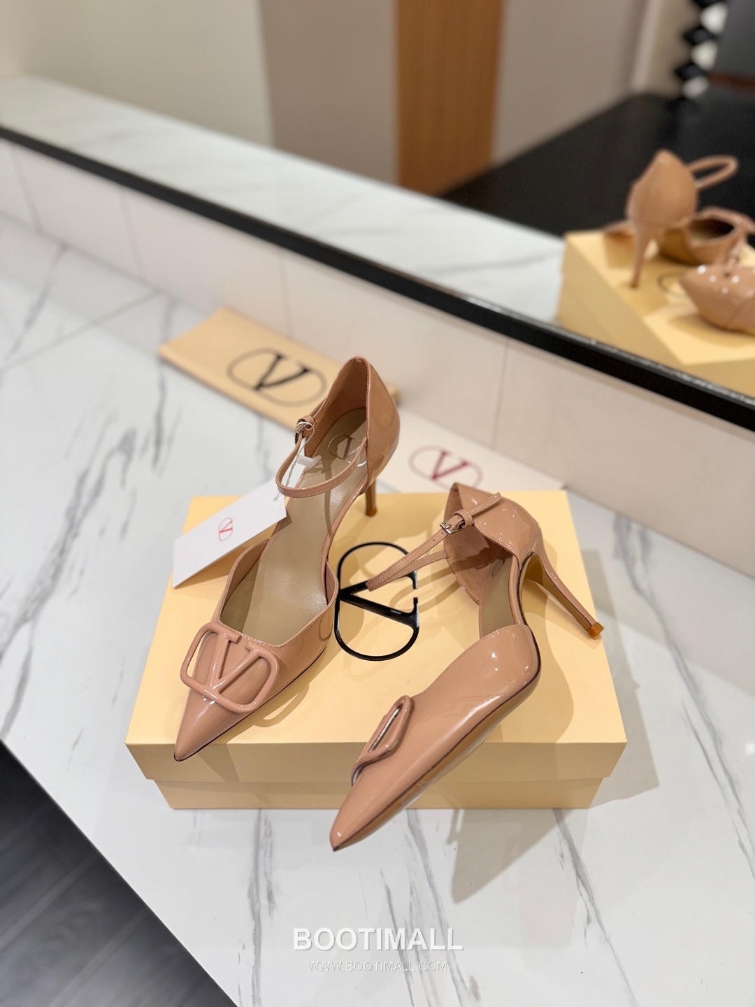 Valentino Garavani VLogo Patent Leather Slingback Pumps 발렌티노 가라바니 V로고 페이턴트 슬링백 펌프스 5