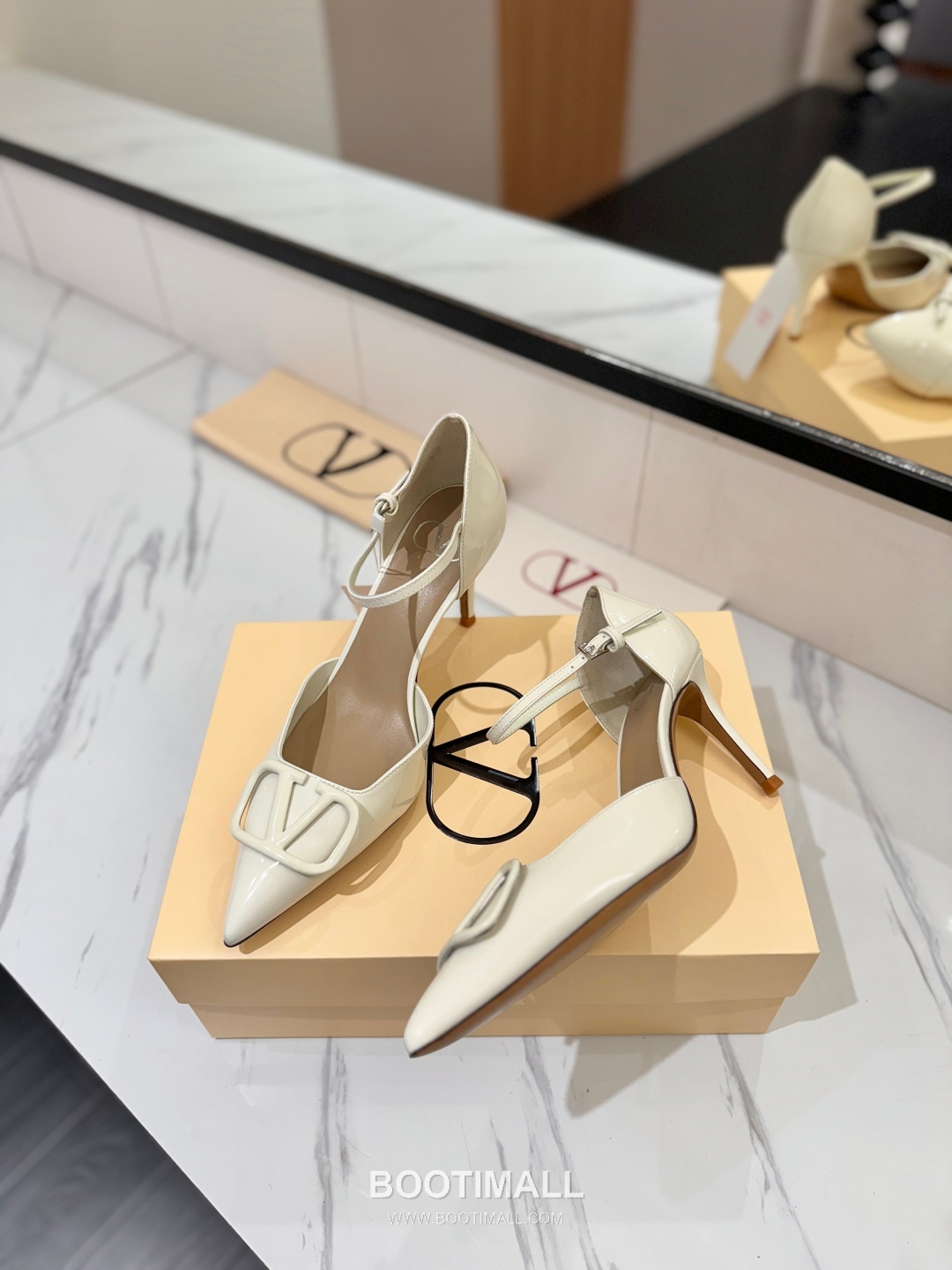 Valentino Garavani VLogo Patent Leather Slingback Pumps 발렌티노 가라바니 V로고 페이턴트 슬링백 펌프스 5