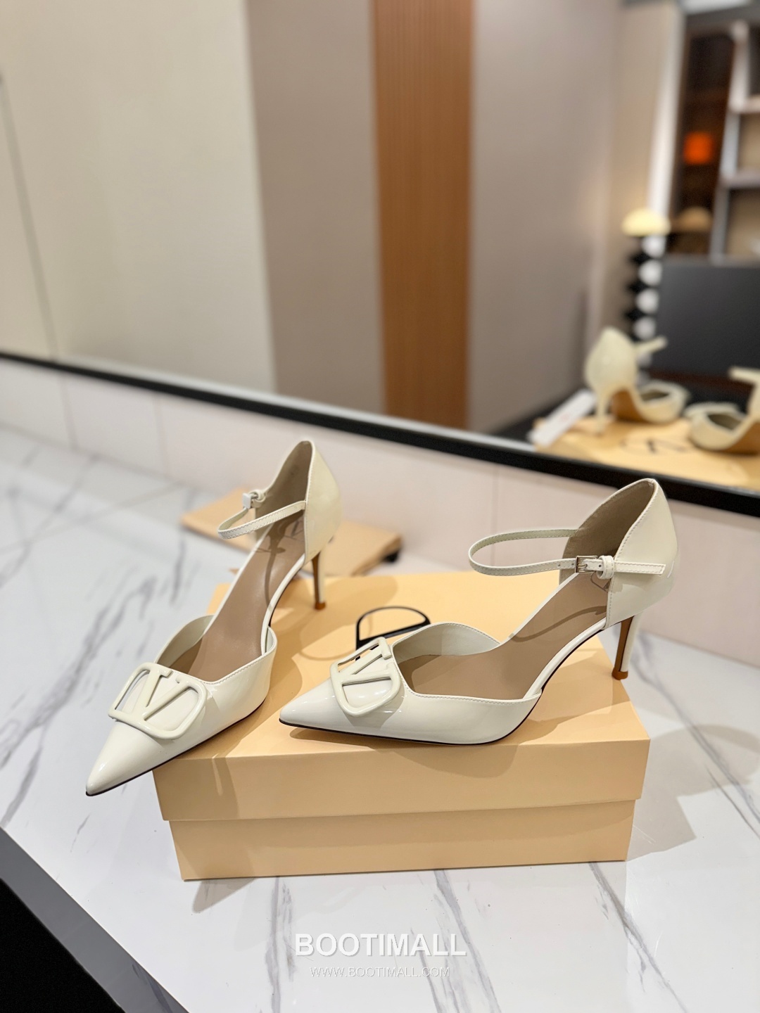 Valentino Garavani VLogo Patent Leather Slingback Pumps 발렌티노 가라바니 V로고 페이턴트 슬링백 펌프스 6