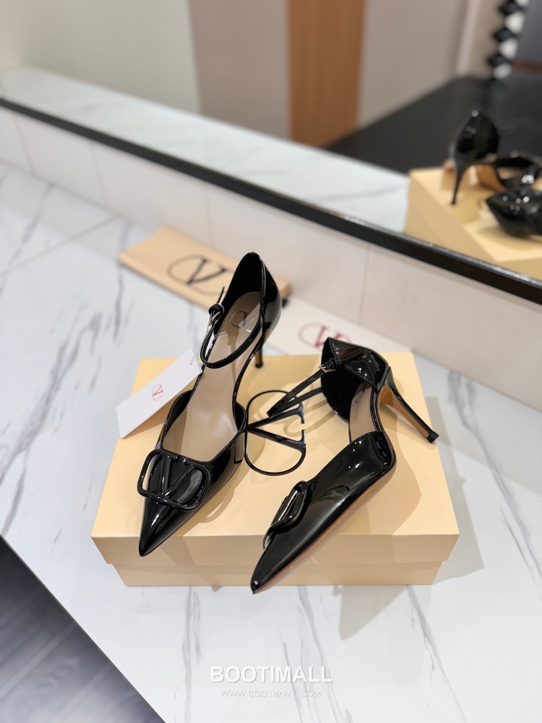 Valentino Garavani VLogo Patent Leather Slingback Pumps 발렌티노 가라바니 V로고 페이턴트 슬링백 펌프스 5