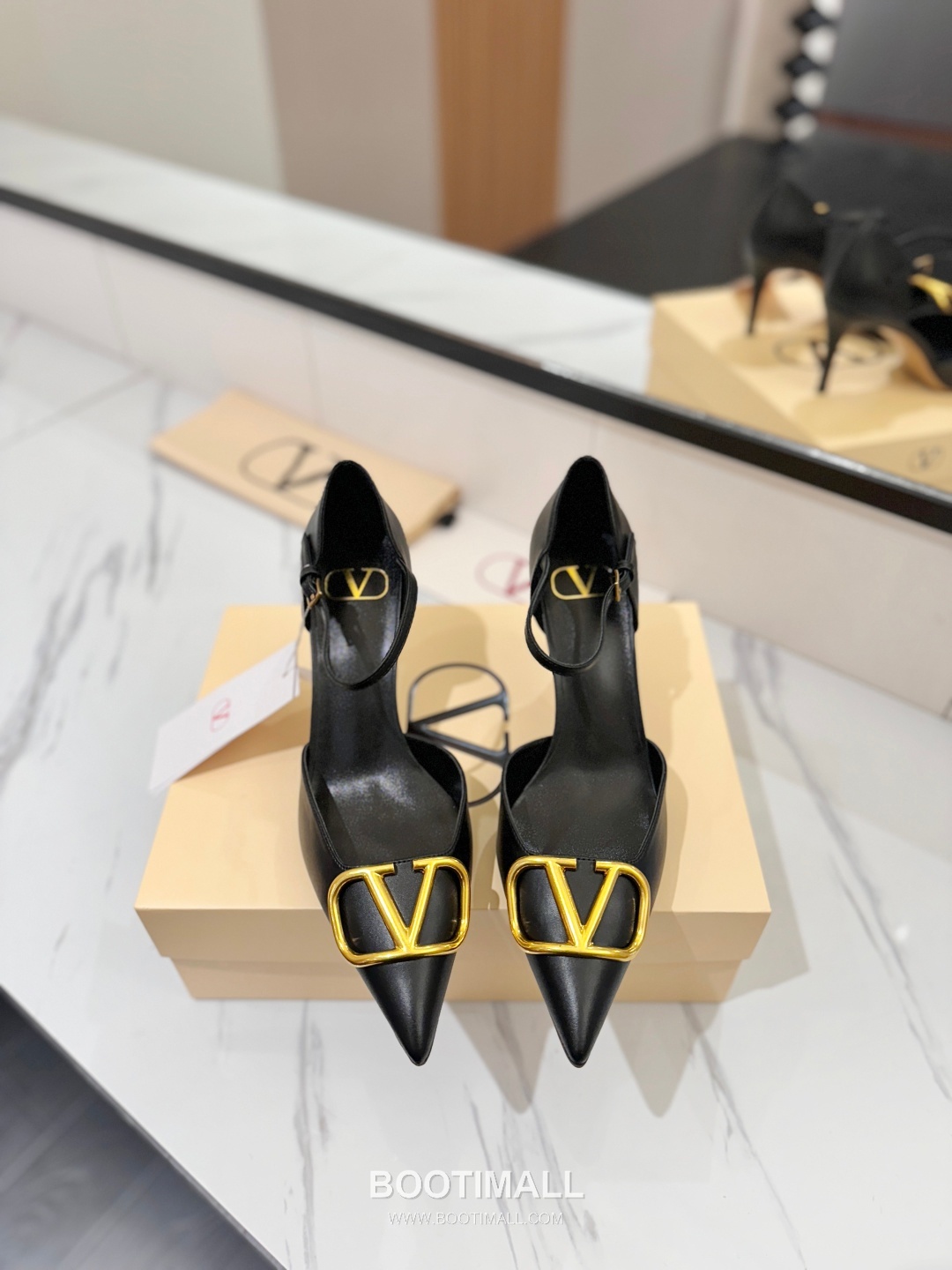 Valentino Garavani VLogo Patent Leather Slingback Pumps 발렌티노 가라바니 V로고 페이턴트 슬링백 펌프스 3