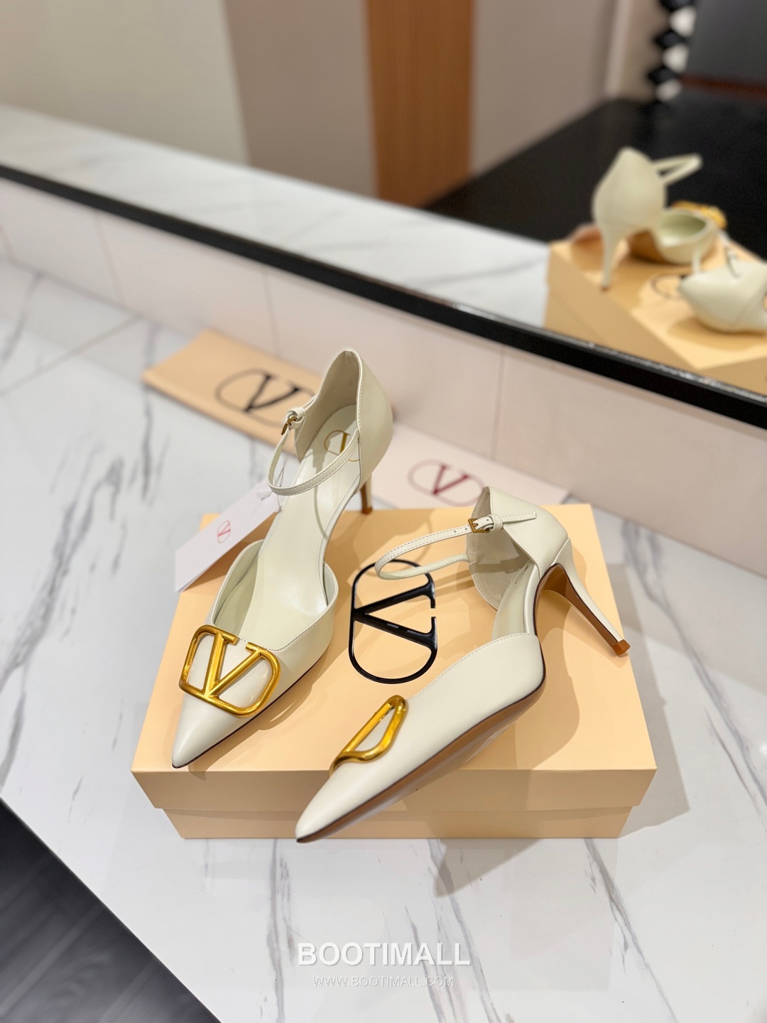 Valentino Garavani VLogo Patent Leather Slingback Pumps 발렌티노 가라바니 V로고 페이턴트 슬링백 펌프스 5