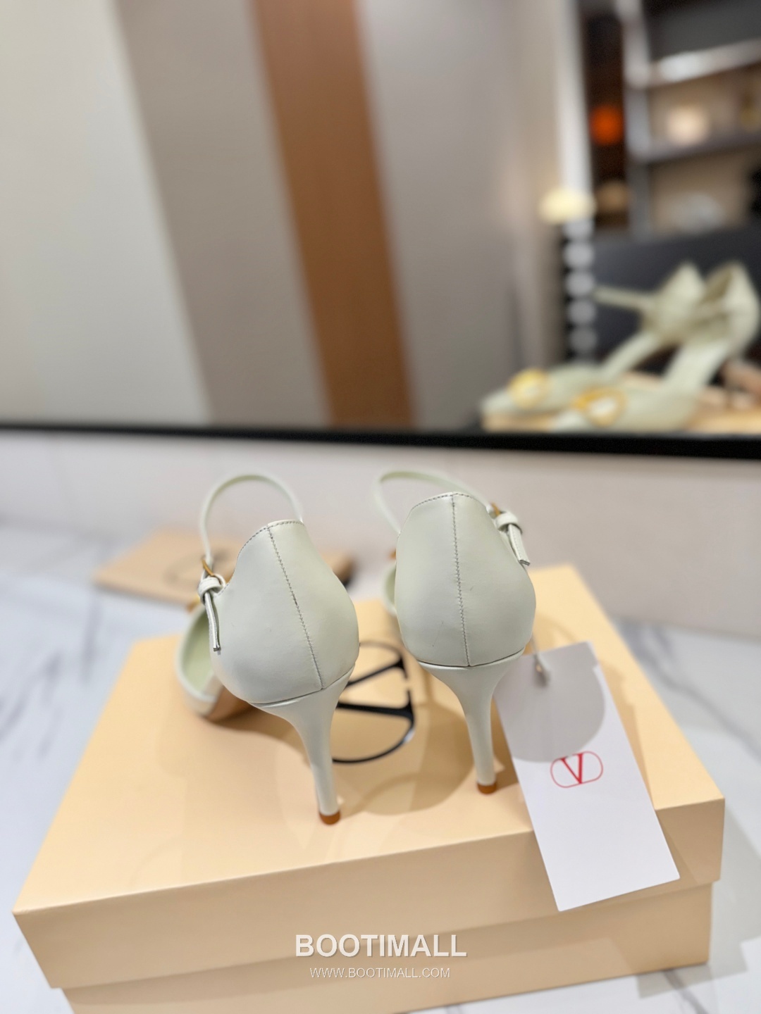 Valentino Garavani VLogo Patent Leather Slingback Pumps 발렌티노 가라바니 V로고 페이턴트 슬링백 펌프스 9