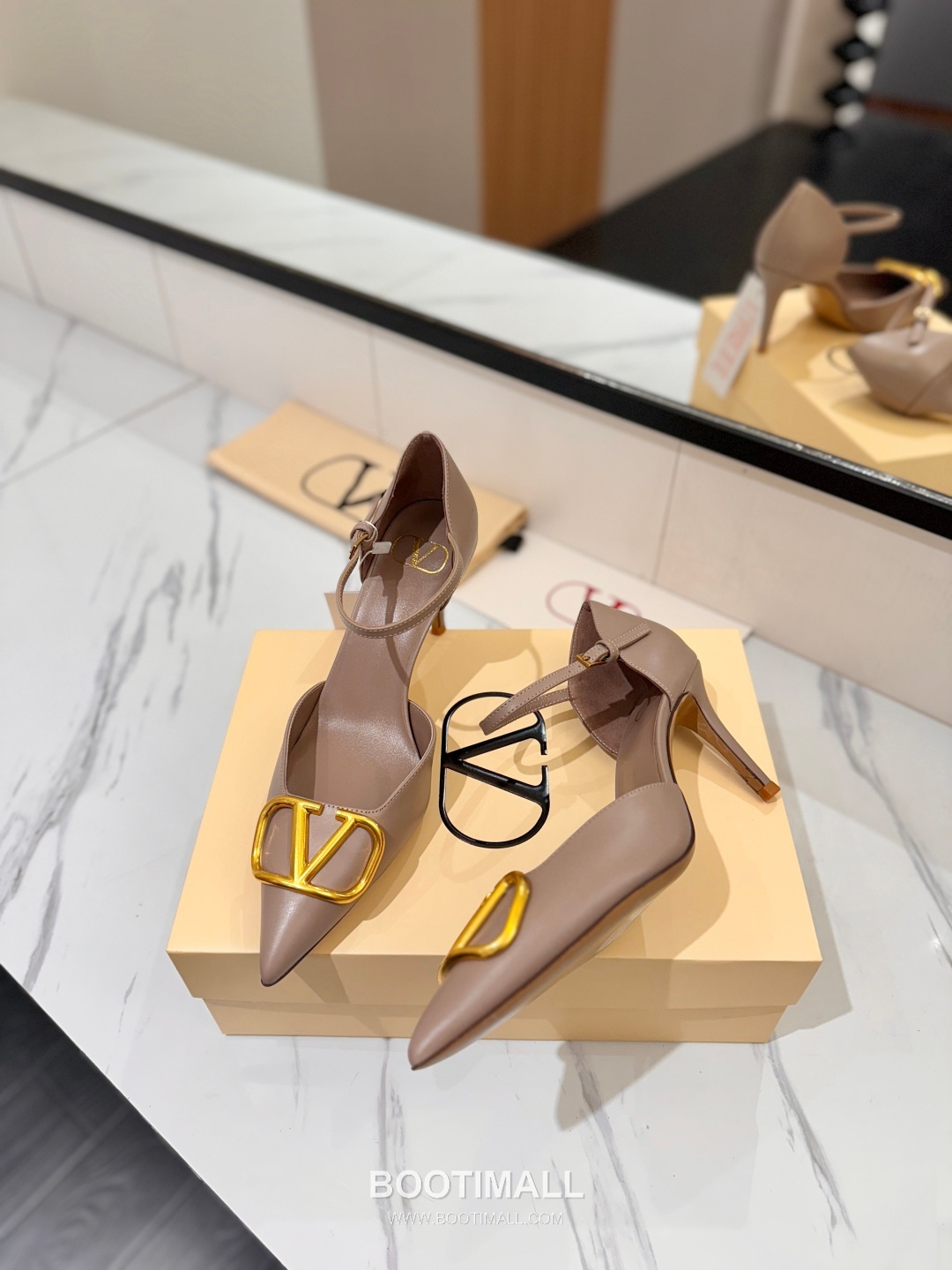 Valentino Garavani VLogo Patent Leather Slingback Pumps 발렌티노 가라바니 V로고 페이턴트 슬링백 펌프스 5