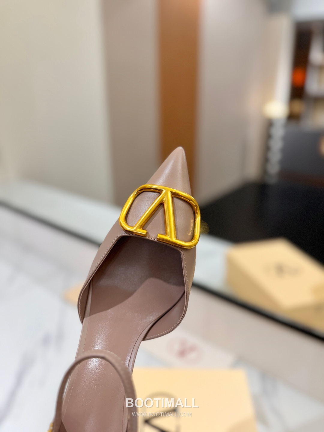 Valentino Garavani VLogo Patent Leather Slingback Pumps 발렌티노 가라바니 V로고 페이턴트 슬링백 펌프스 6