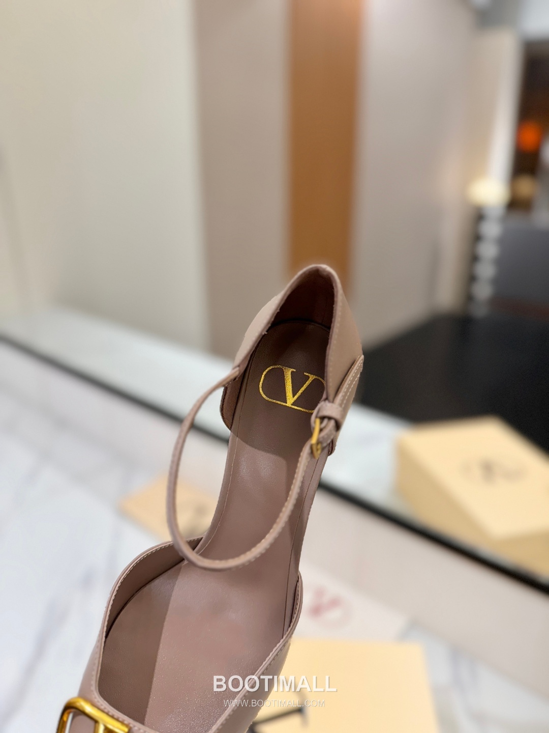 Valentino Garavani VLogo Patent Leather Slingback Pumps 발렌티노 가라바니 V로고 페이턴트 슬링백 펌프스 7