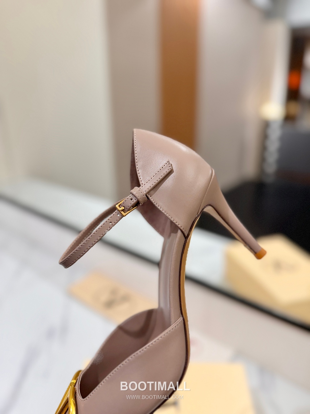 Valentino Garavani VLogo Patent Leather Slingback Pumps 발렌티노 가라바니 V로고 페이턴트 슬링백 펌프스 8