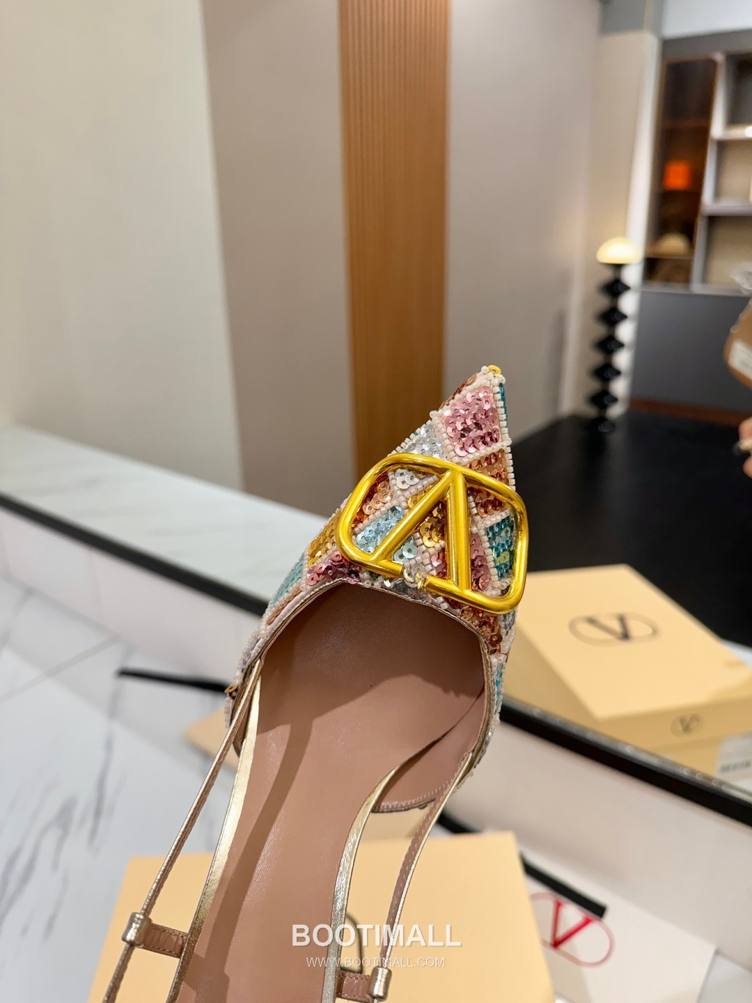 Valentino Garavani VLogo Patent Leather Slingback Pumps 발렌티노 가라바니 V로고 페이턴트 슬링백 펌프스 6