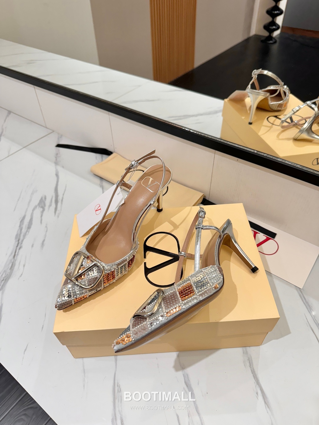 Valentino Garavani VLogo Patent Leather Slingback Pumps 발렌티노 가라바니 V로고 페이턴트 슬링백 펌프스 5