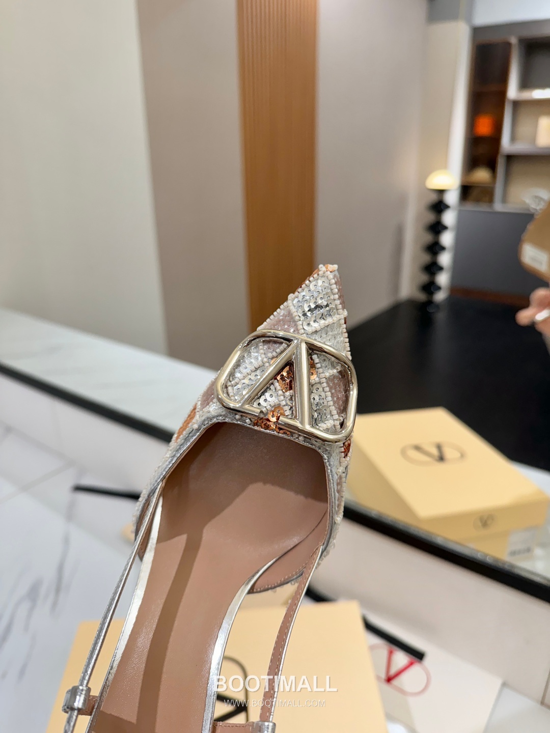 Valentino Garavani VLogo Patent Leather Slingback Pumps 발렌티노 가라바니 V로고 페이턴트 슬링백 펌프스 7