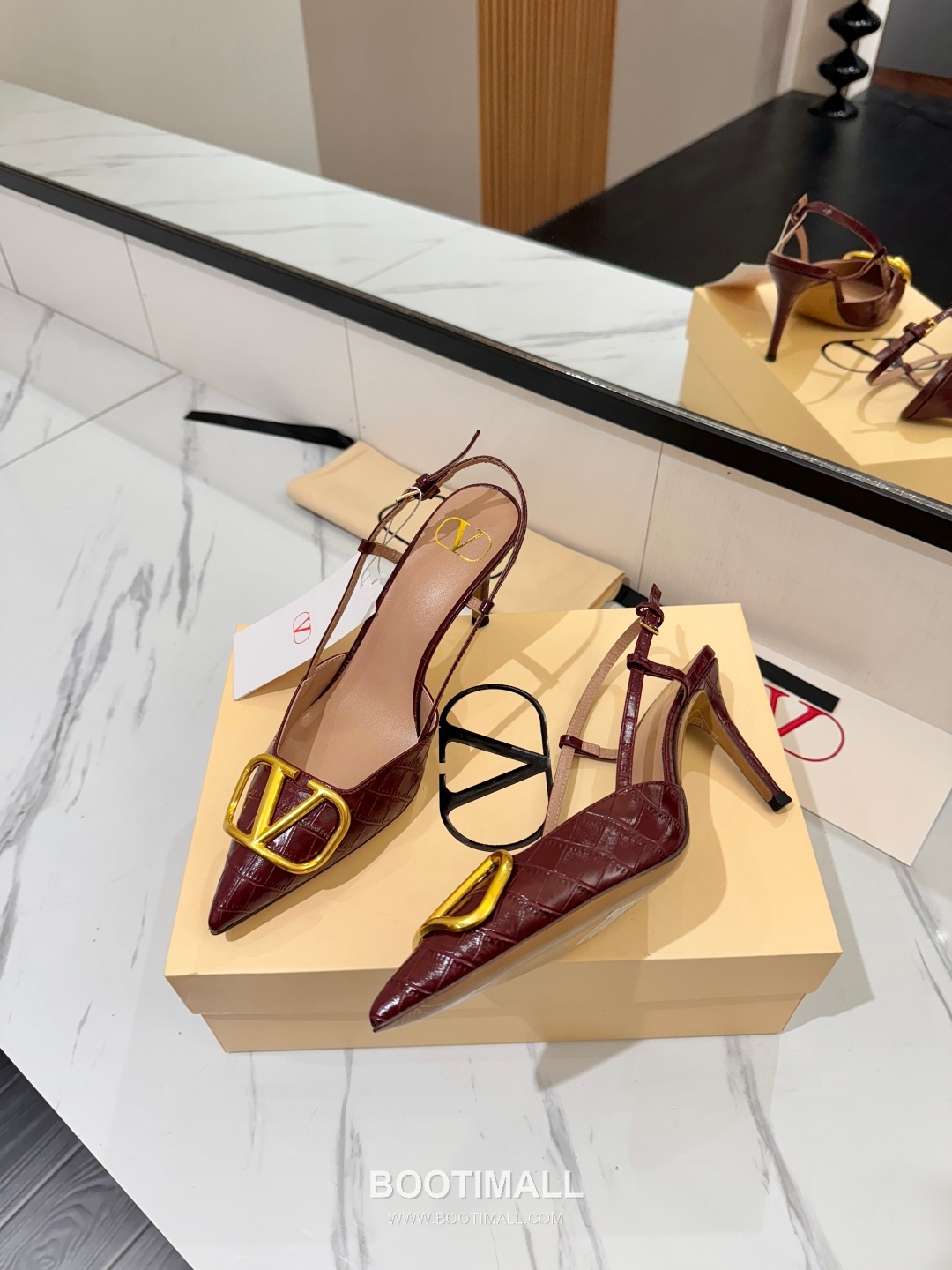 Valentino Garavani VLogo Patent Leather Slingback Pumps 발렌티노 가라바니 V로고 페이턴트 슬링백 펌프스 5