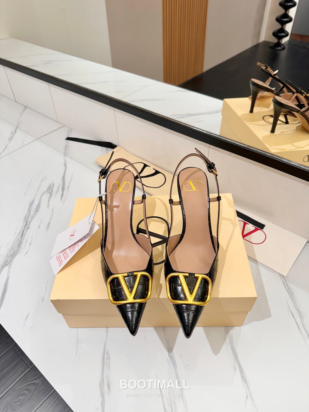 Valentino Garavani VLogo Patent Leather Slingback Pumps 발렌티노 가라바니 V로고 페이턴트 슬링백 펌프스 3