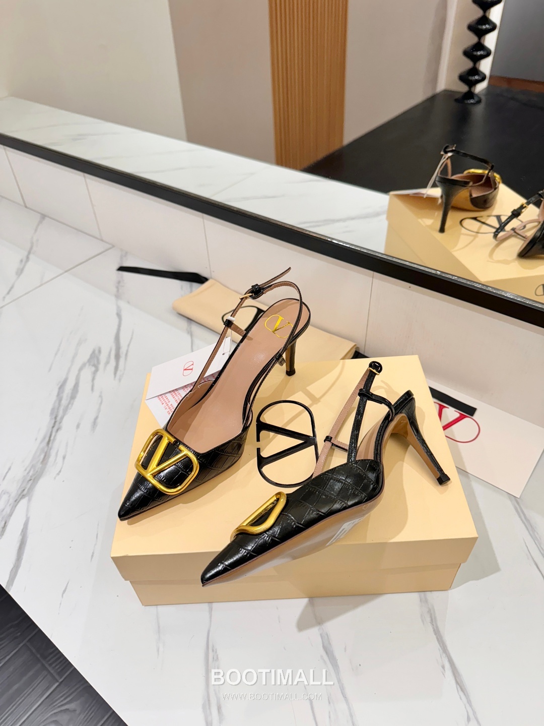 Valentino Garavani VLogo Patent Leather Slingback Pumps 발렌티노 가라바니 V로고 페이턴트 슬링백 펌프스 5