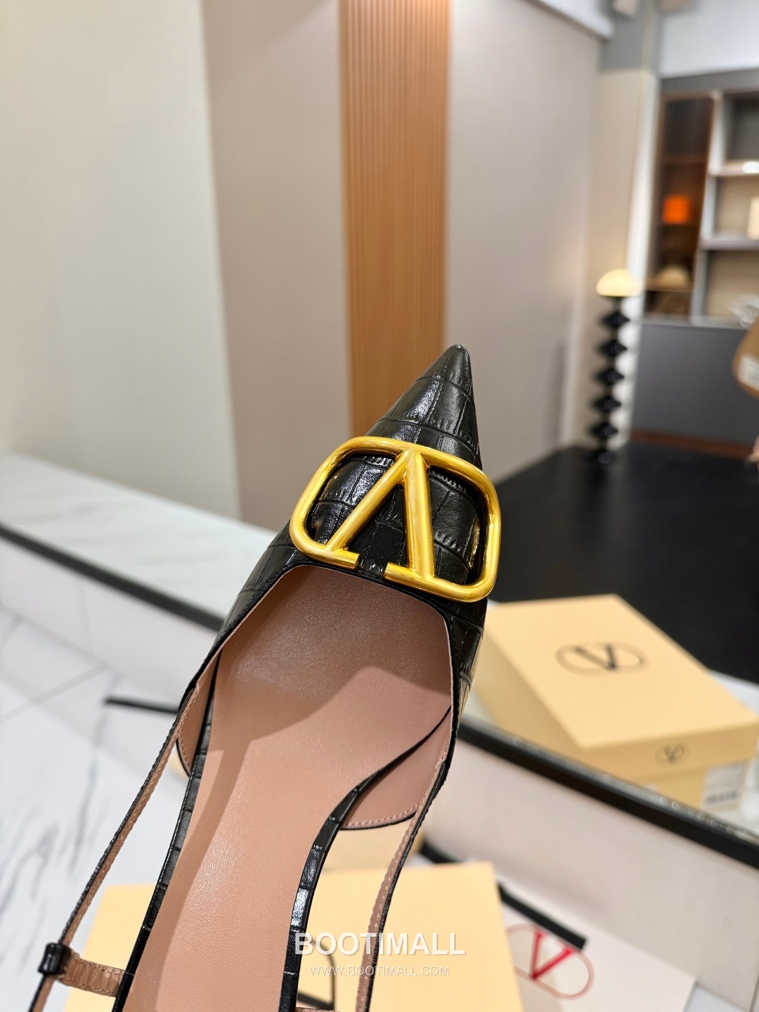 Valentino Garavani VLogo Patent Leather Slingback Pumps 발렌티노 가라바니 V로고 페이턴트 슬링백 펌프스 6
