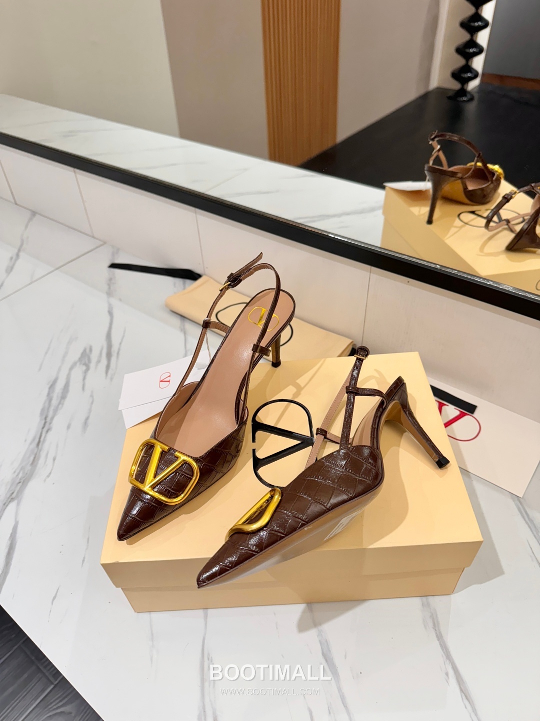 Valentino Garavani VLogo Patent Leather Slingback Pumps 발렌티노 가라바니 V로고 페이턴트 슬링백 펌프스 5
