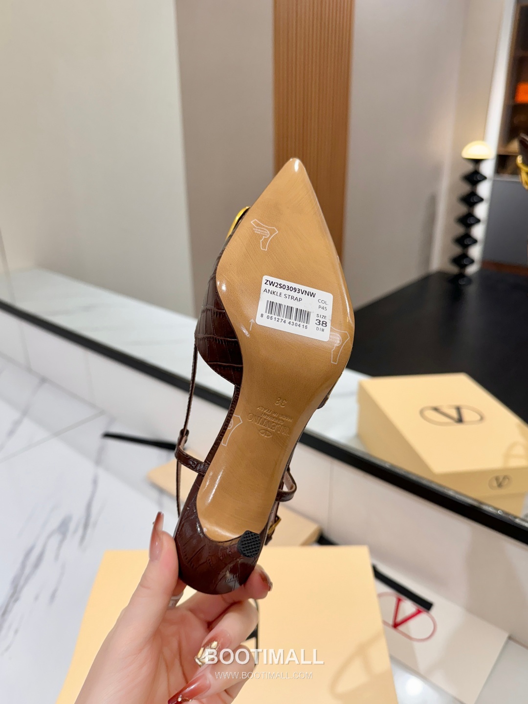 Valentino Garavani VLogo Patent Leather Slingback Pumps 발렌티노 가라바니 V로고 페이턴트 슬링백 펌프스 9