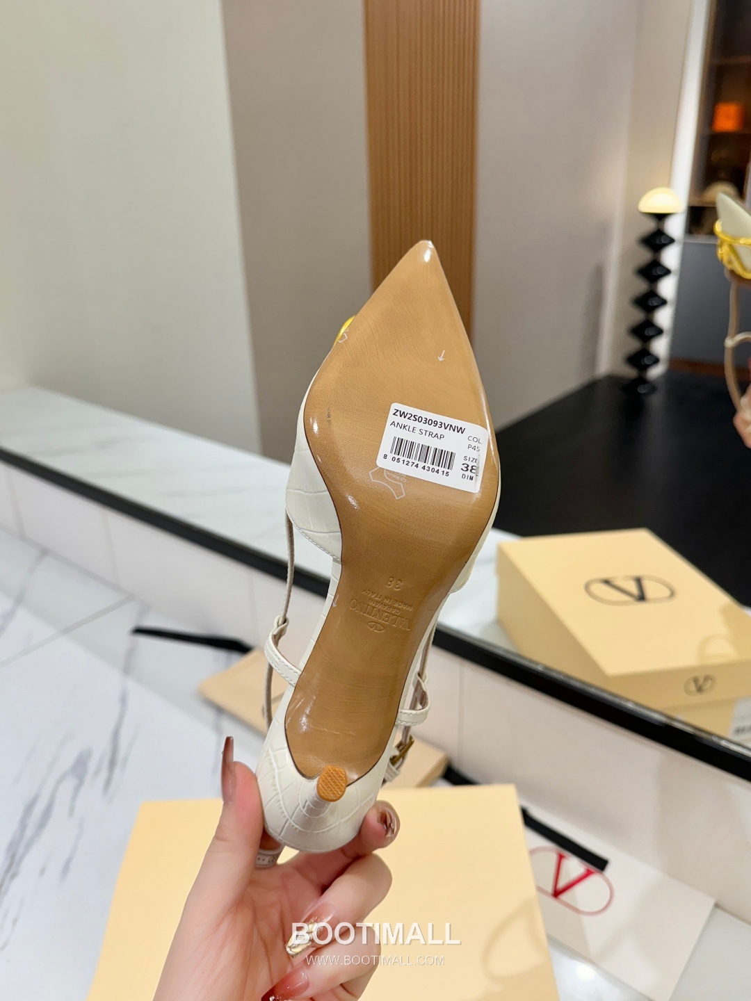 Valentino Garavani VLogo Patent Leather Slingback Pumps 발렌티노 가라바니 V로고 페이턴트 슬링백 펌프스 9