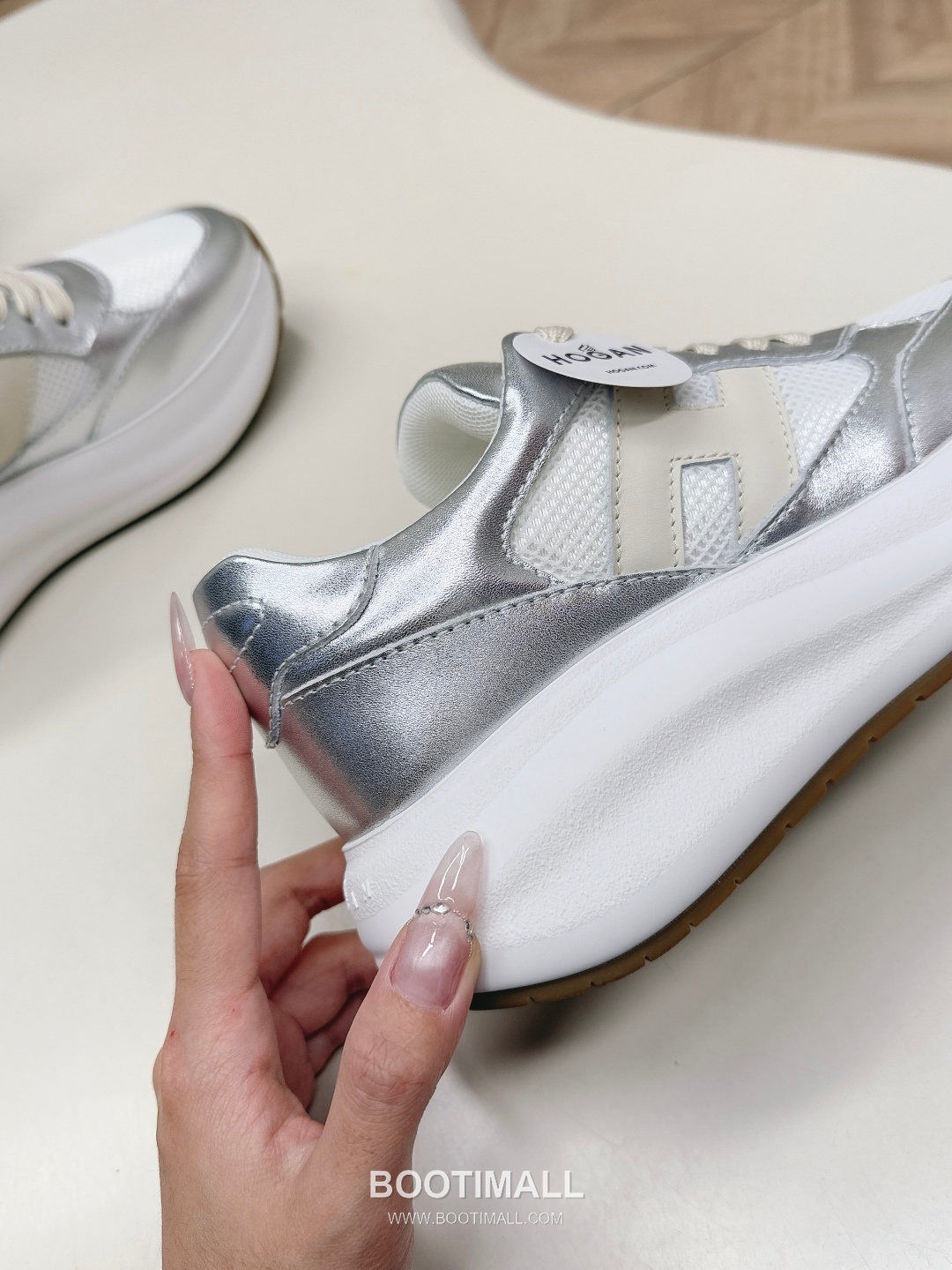 Hogan Puffy Platform Sneakers 호건 퍼피 플랫폼 스니커즈 2026 4