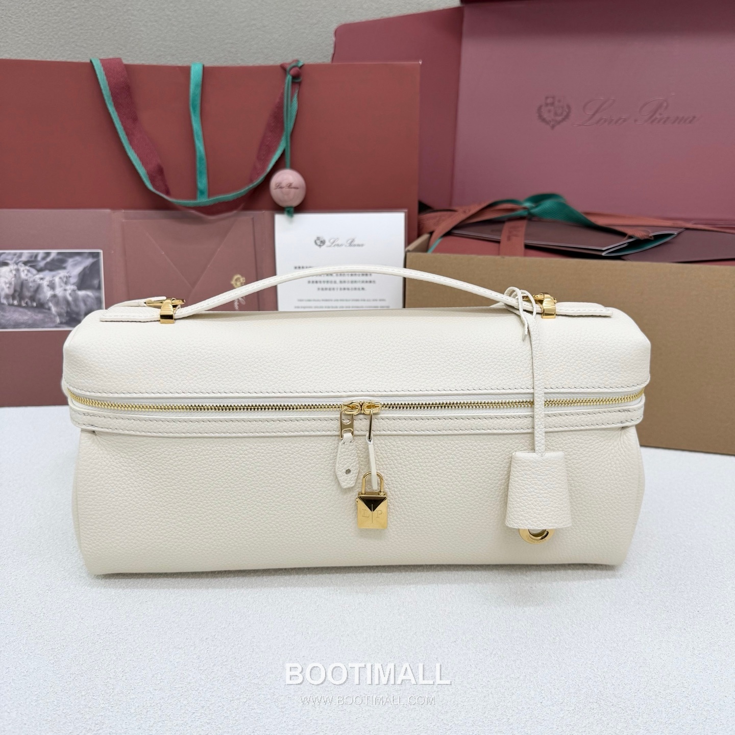 Loro Piana Extra Softy Bag L33 Top Handle Bag FAQ6591 로로피아나 엑스트라 소프티 백 L33 토트백 카프스킨 33cm 1