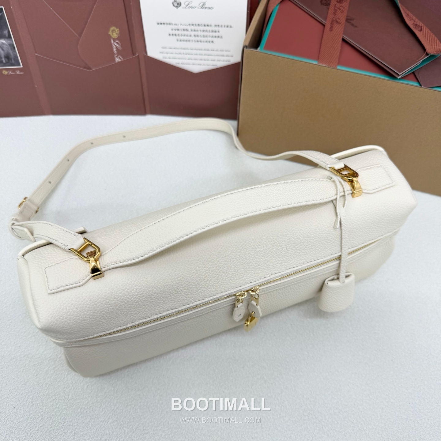 Loro Piana Extra Softy Bag L33 Top Handle Bag FAQ6591 로로피아나 엑스트라 소프티 백 L33 토트백 카프스킨 33cm 4